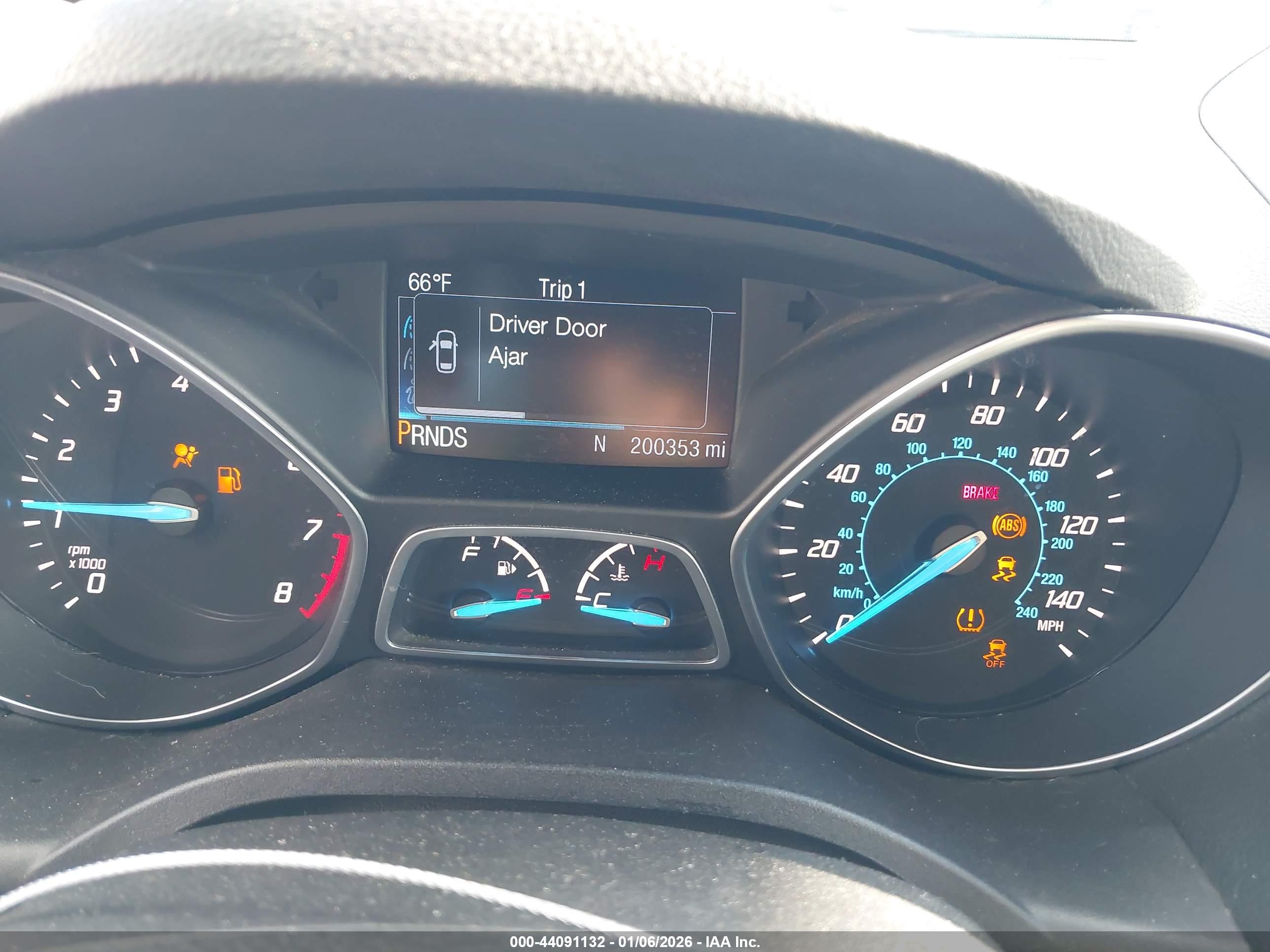 FORD ESCAPE image 7