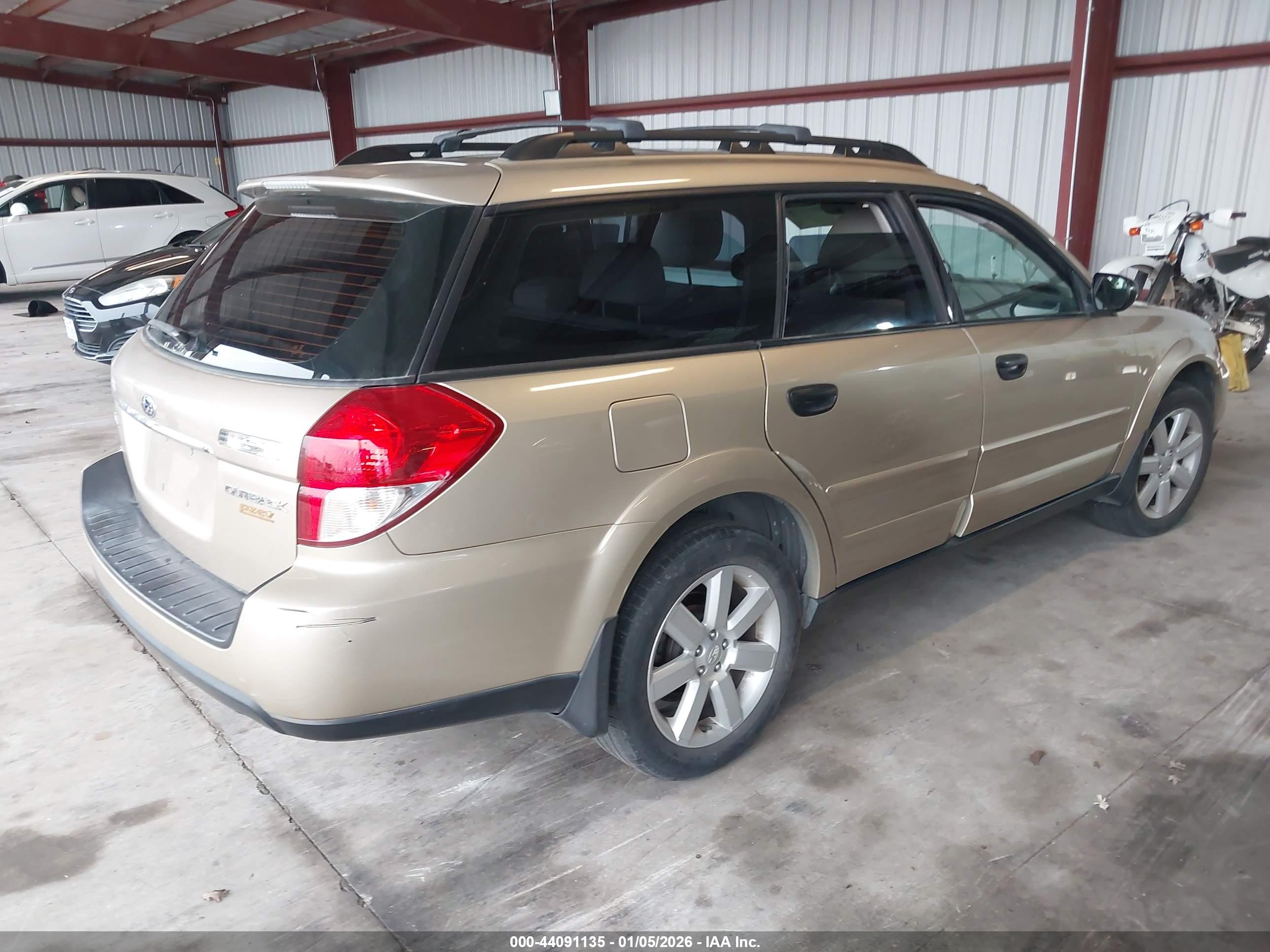 SUBARU OUTBACK image 4