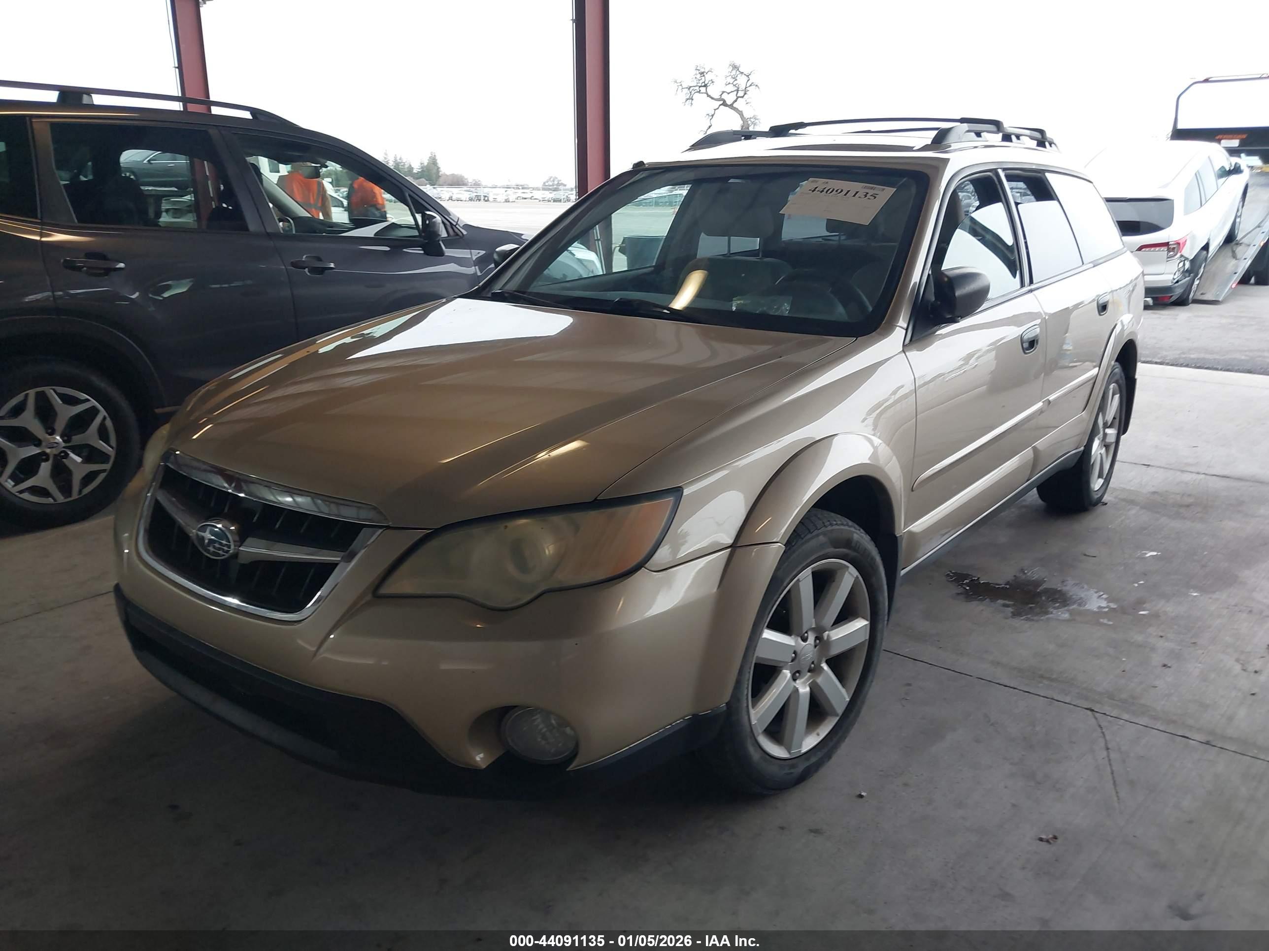 SUBARU OUTBACK image 6
