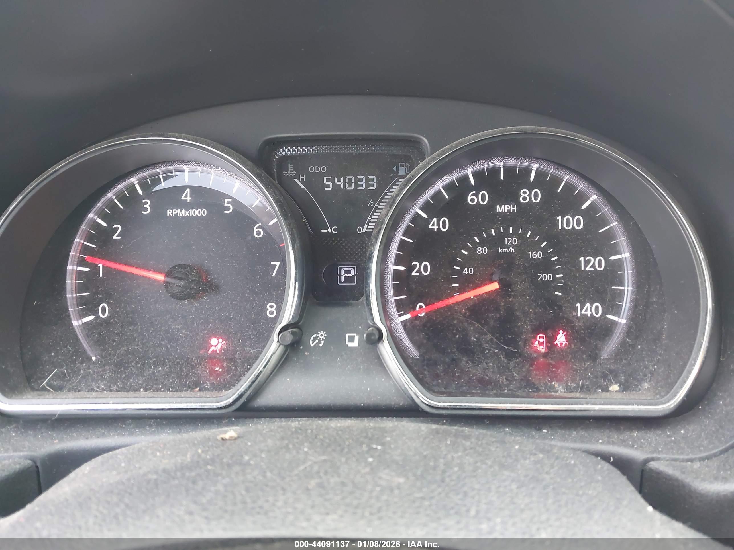 NISSAN VERSA image 7