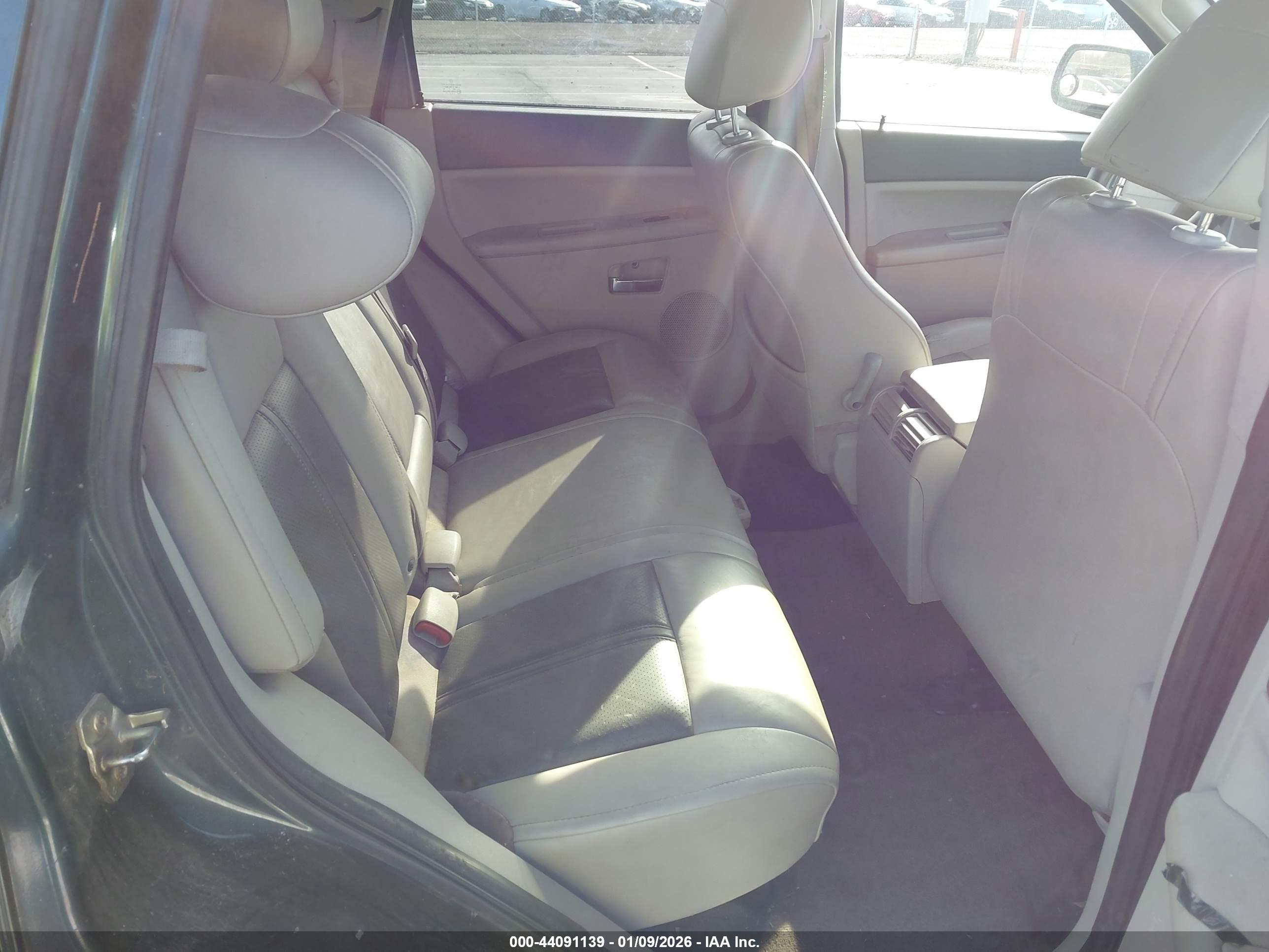 JEEP GRAND image 8