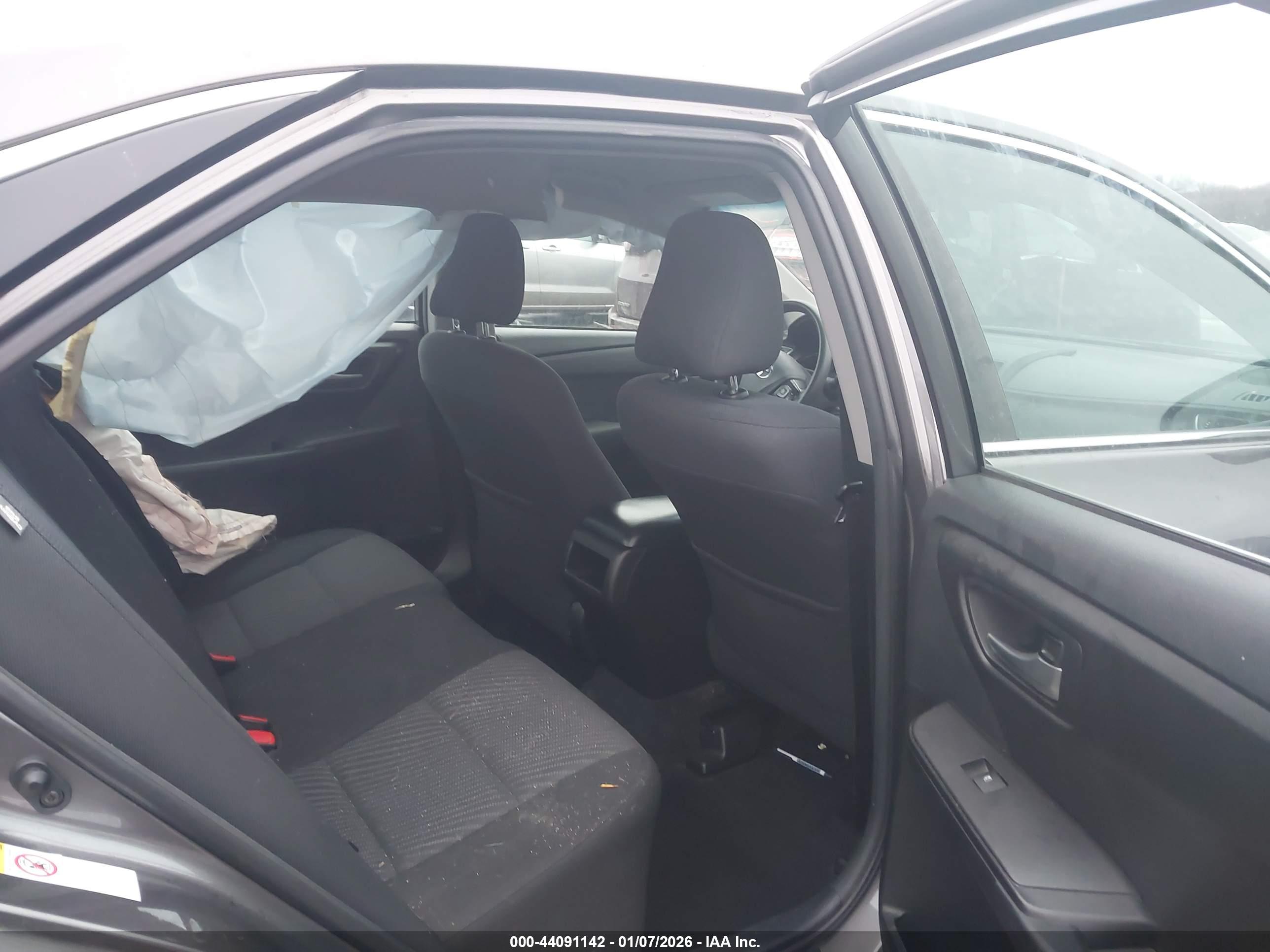 TOYOTA CAMRY image 8