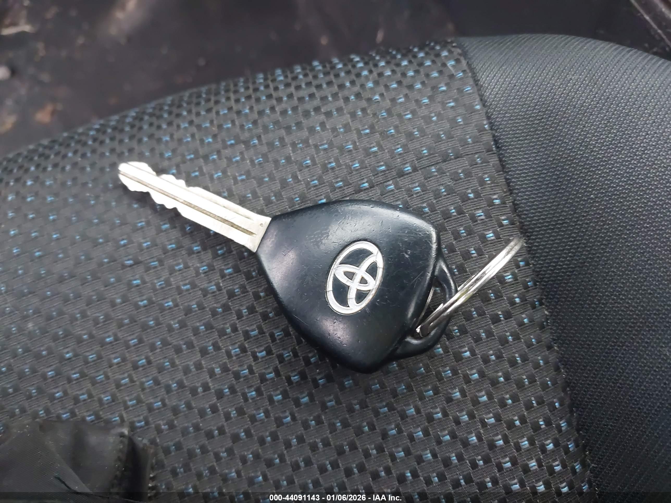 TOYOTA COROLLA image 11