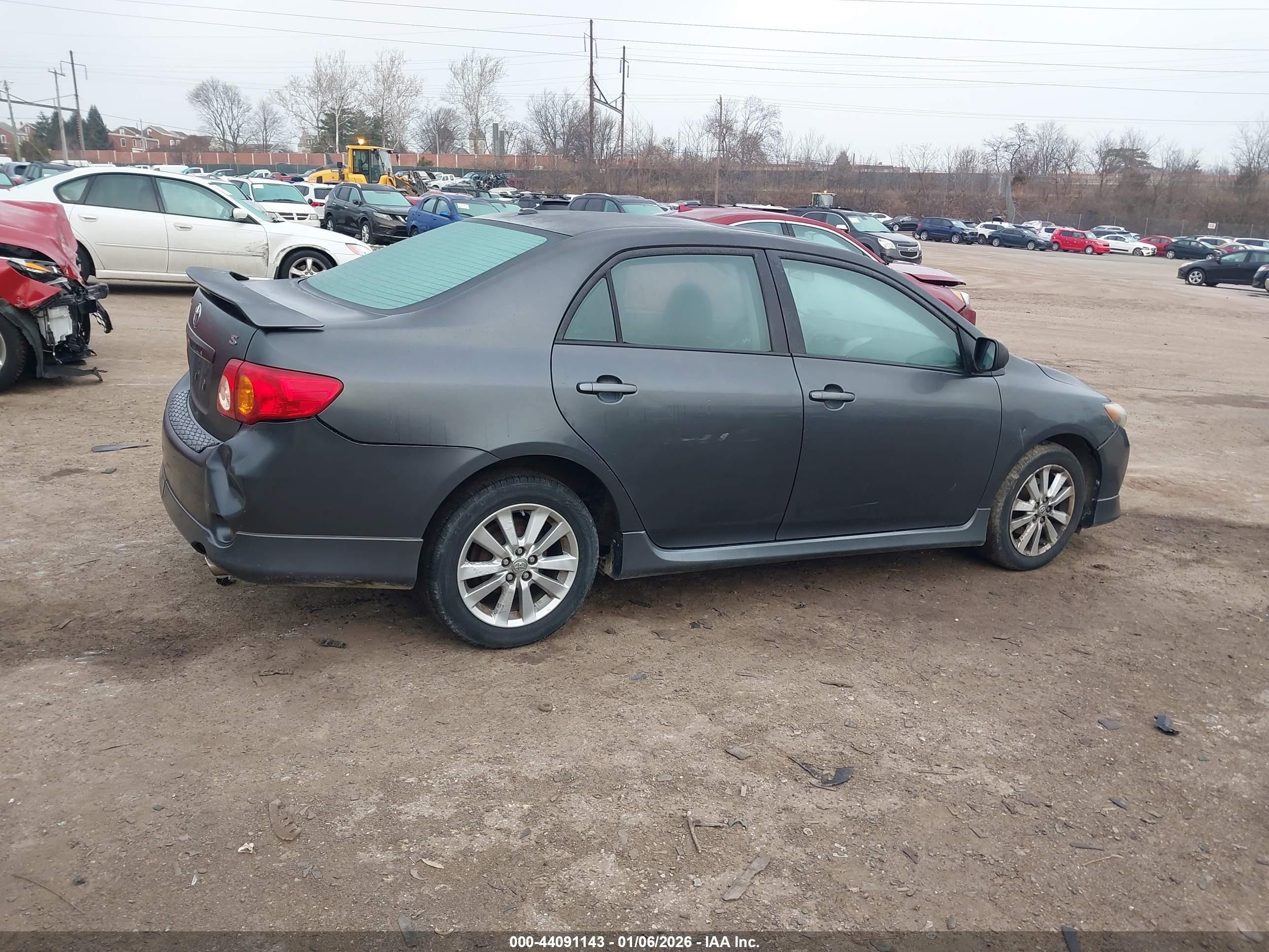 TOYOTA COROLLA image 4