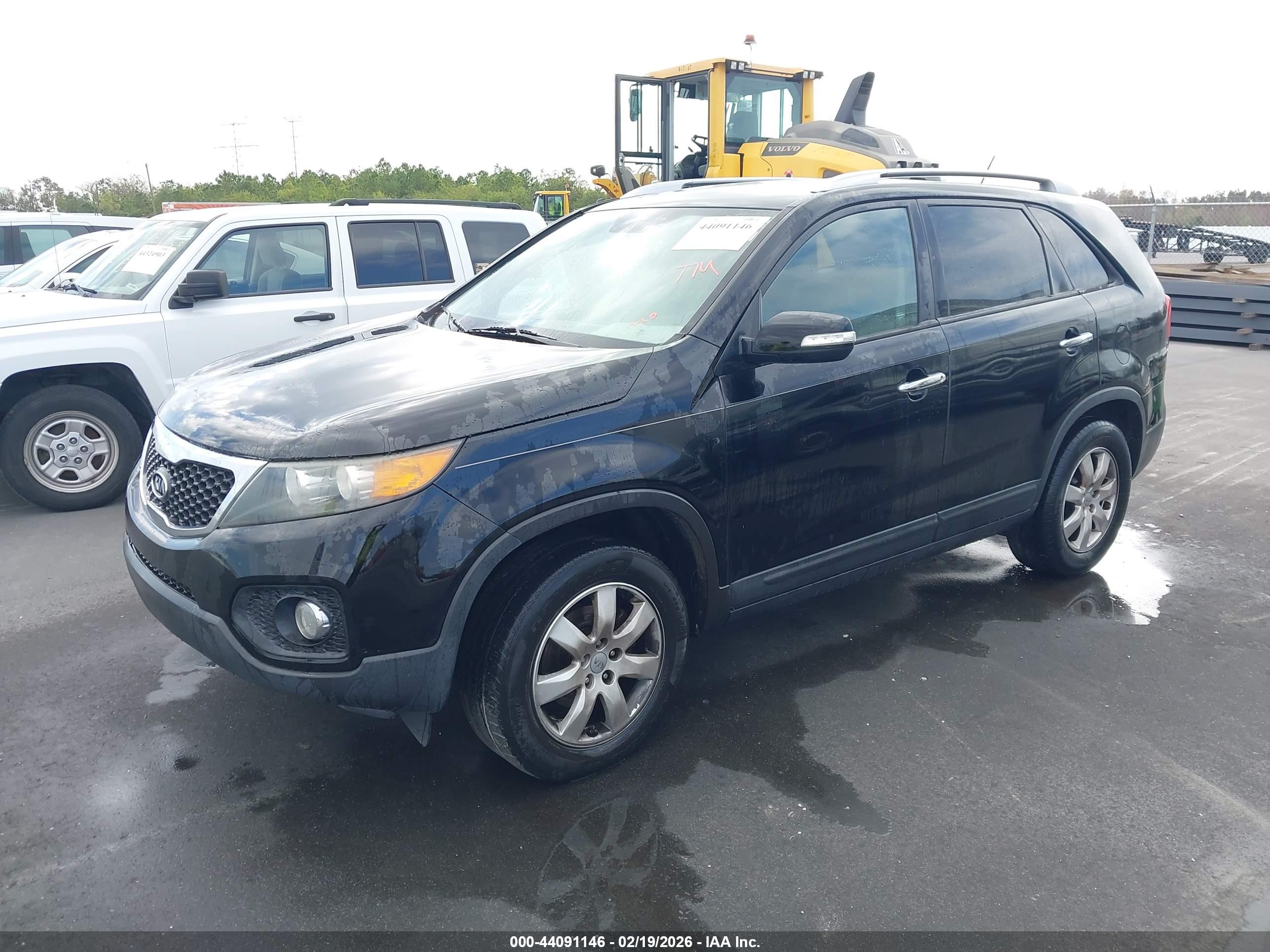 KIA SORENTO image 2