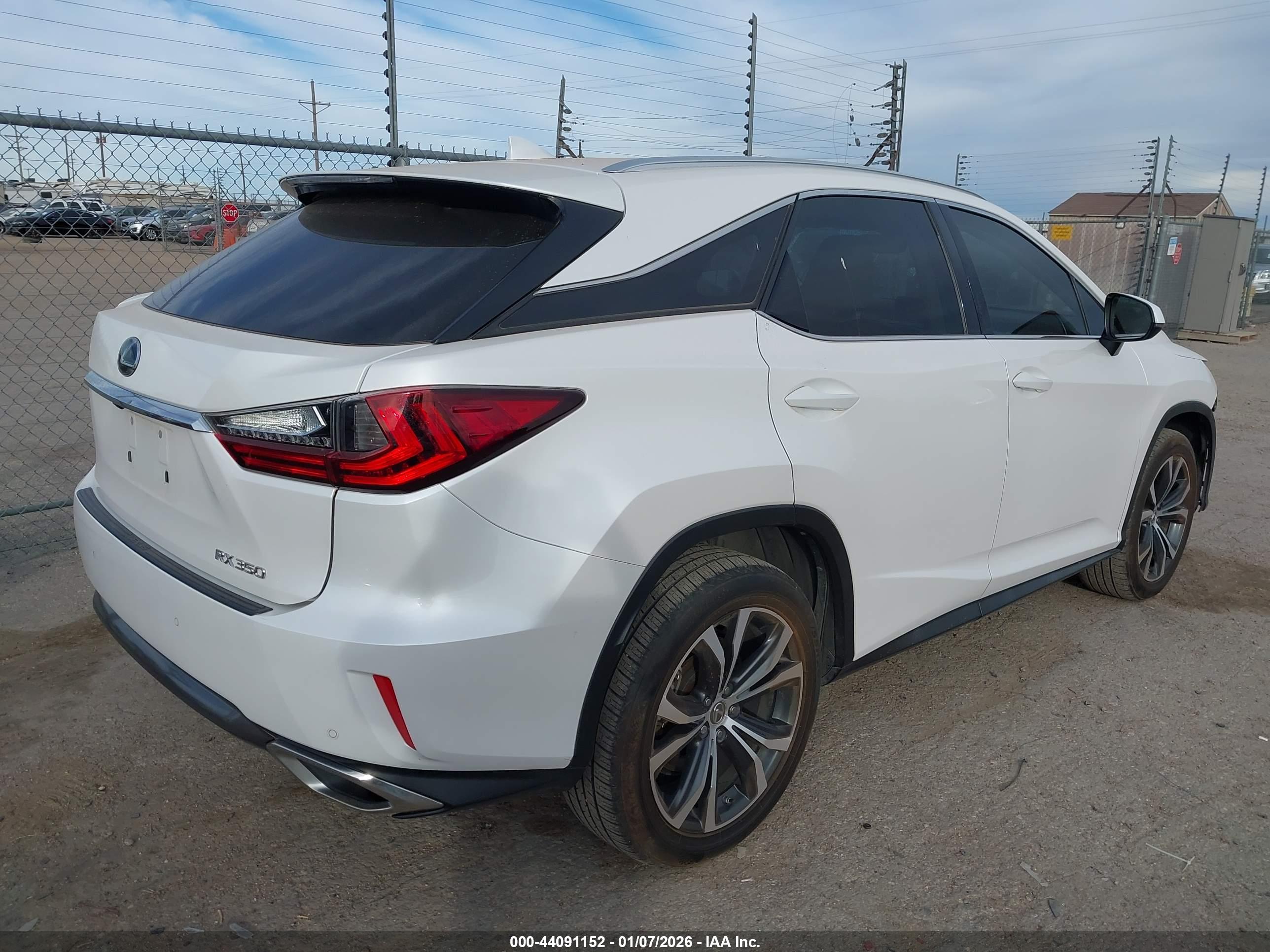 LEXUS RX image 4