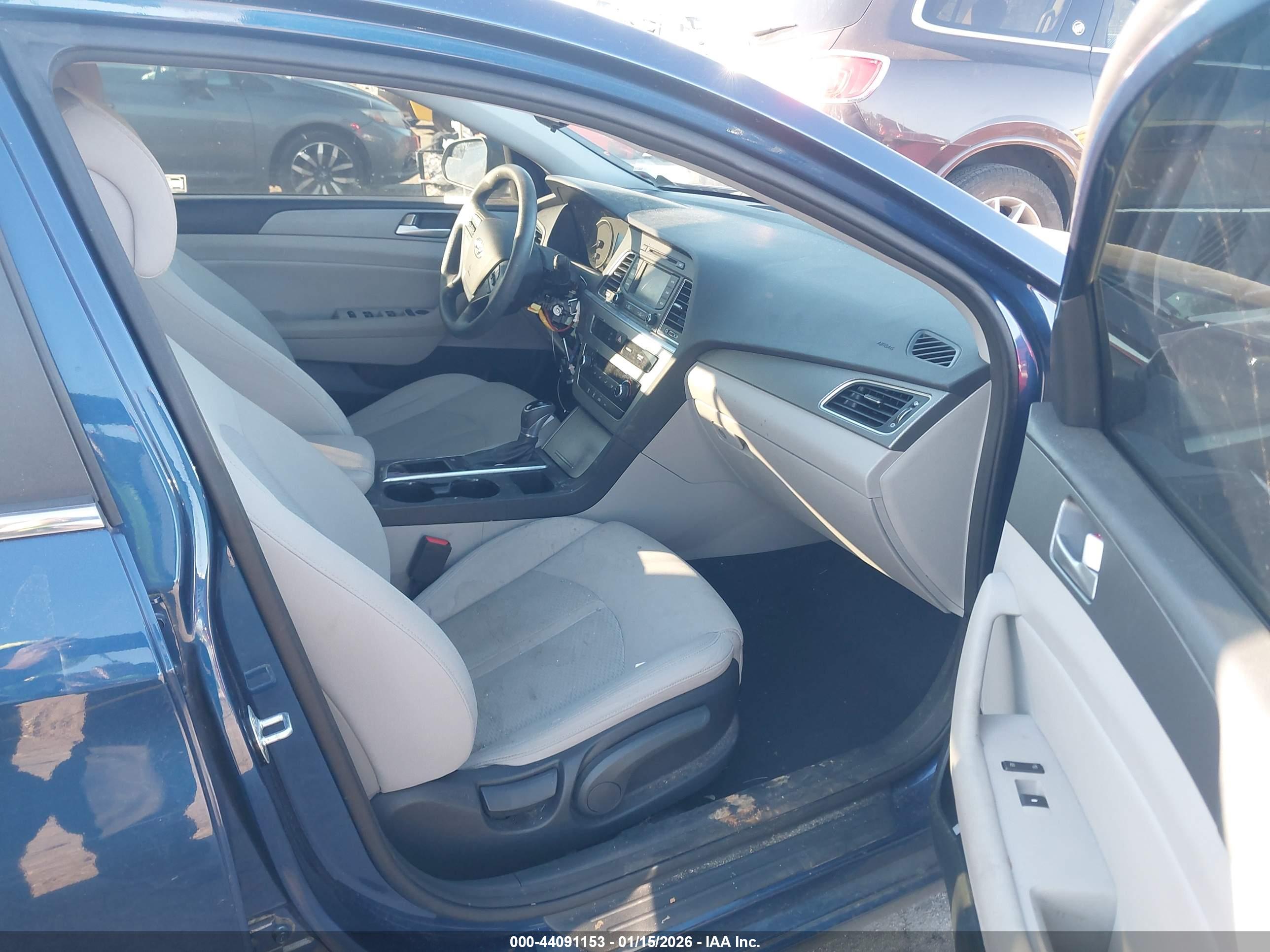 HYUNDAI SONATA image 5