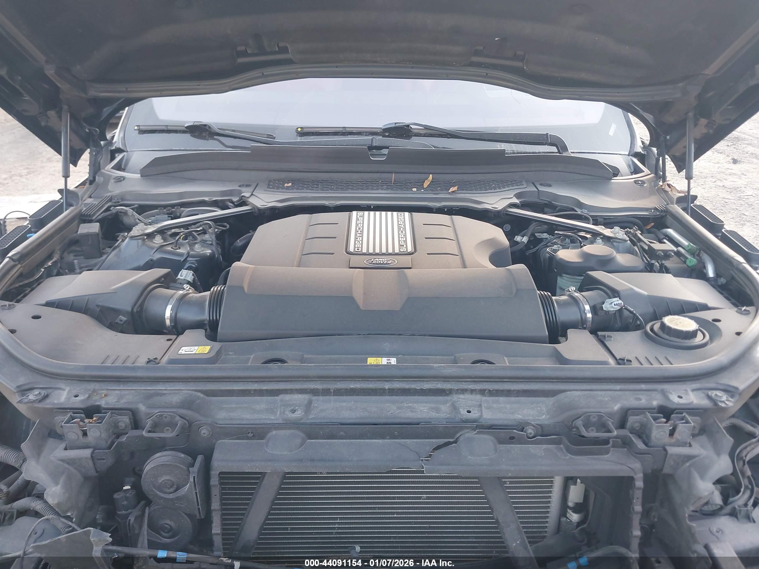 LAND ROVER image 10