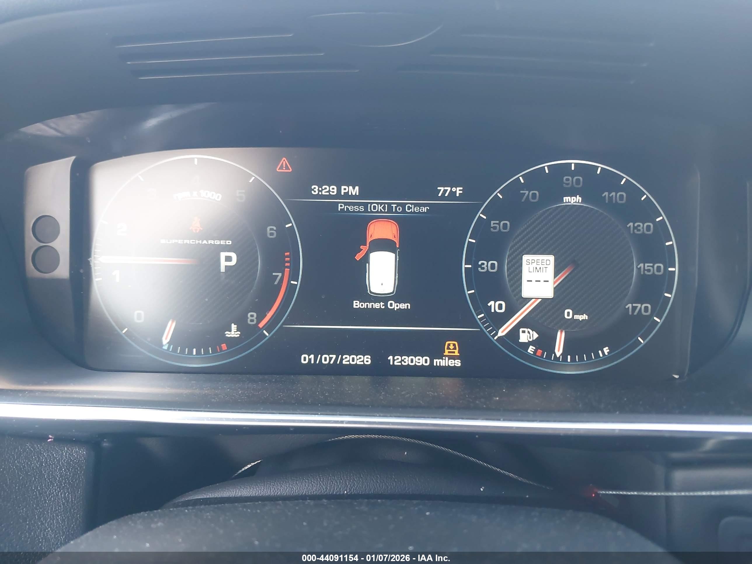 LAND ROVER image 7