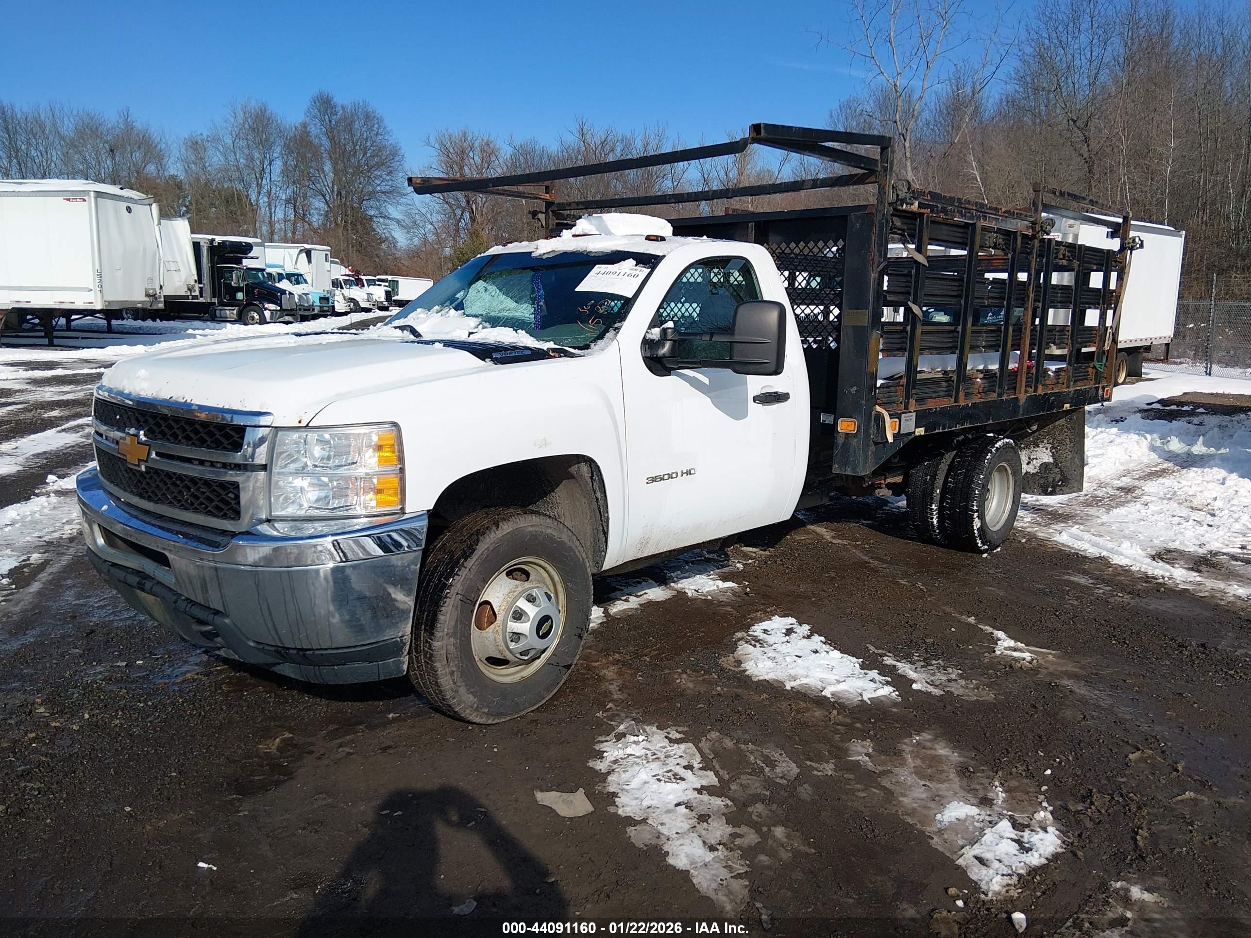 CHEVROLET SILVERADO image 2