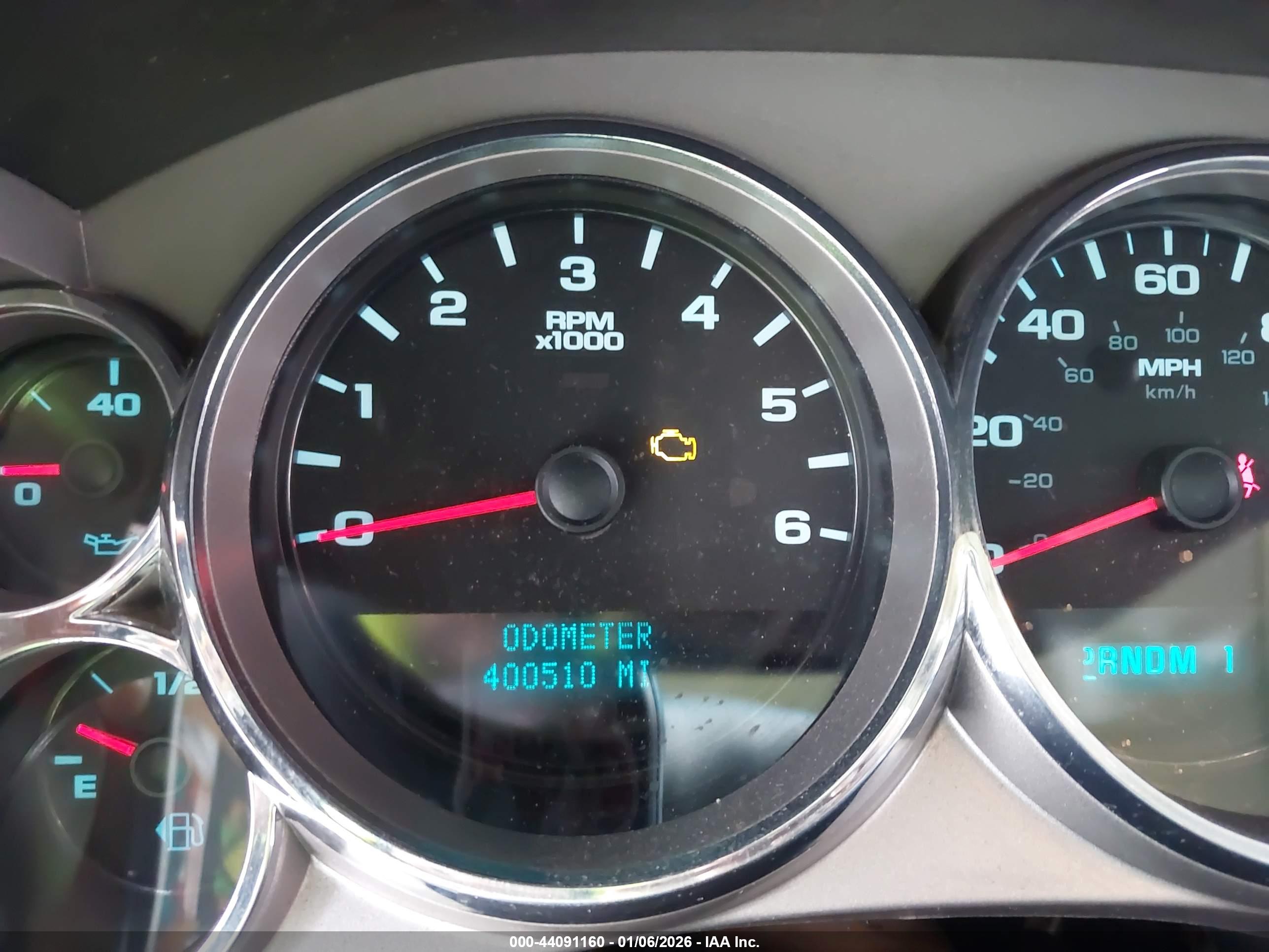 CHEVROLET SILVERADO image 6