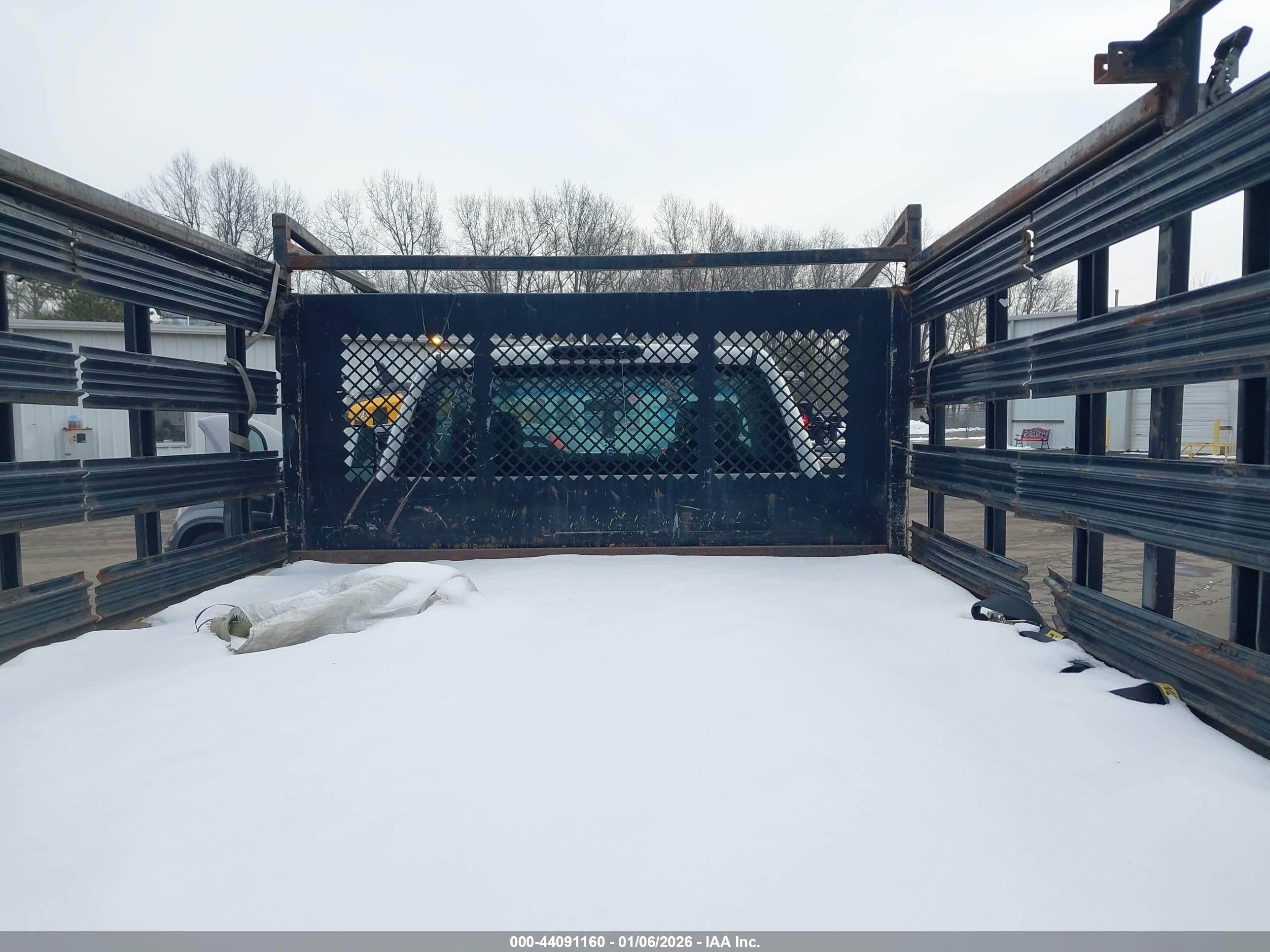 CHEVROLET SILVERADO image 8