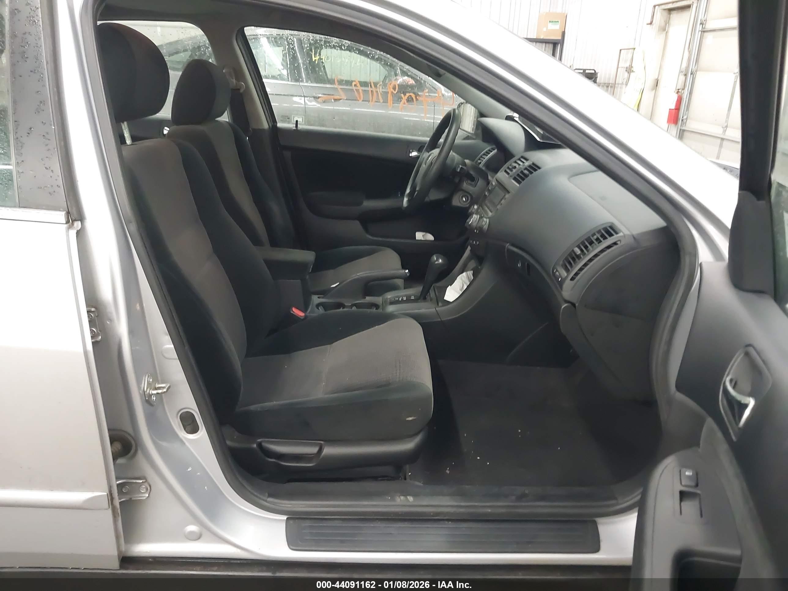 HONDA ACCORD image 5