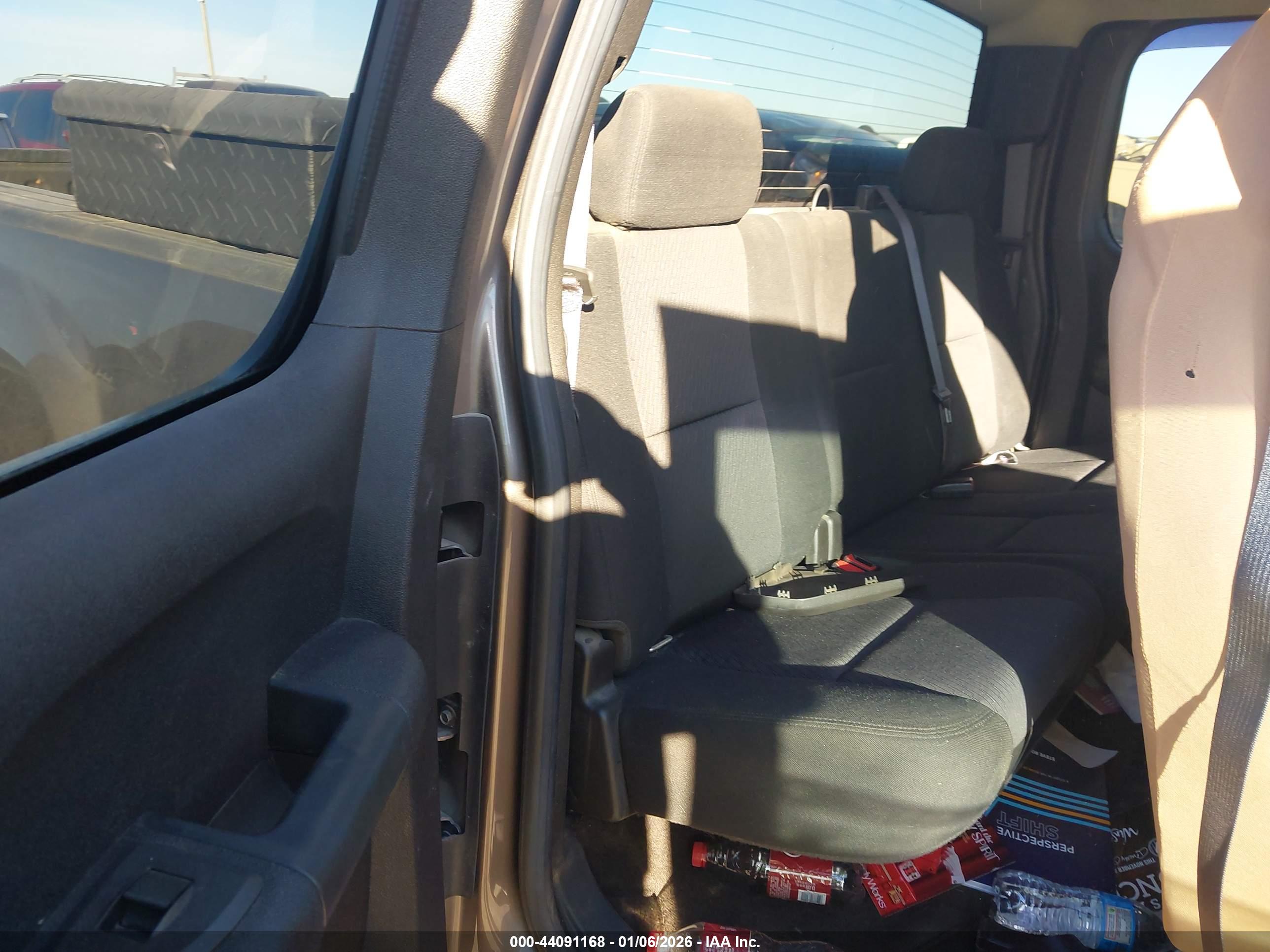 CHEVROLET SILVERADO image 8