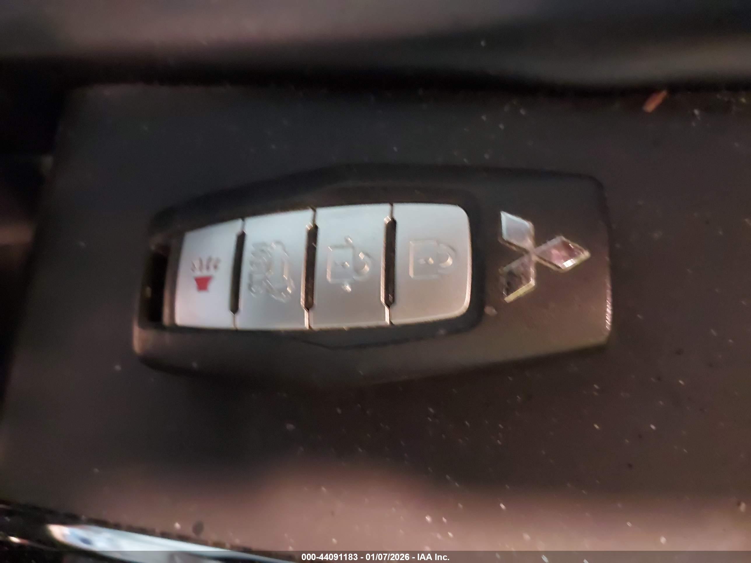 MITSUBISHI OUTLANDER image 11