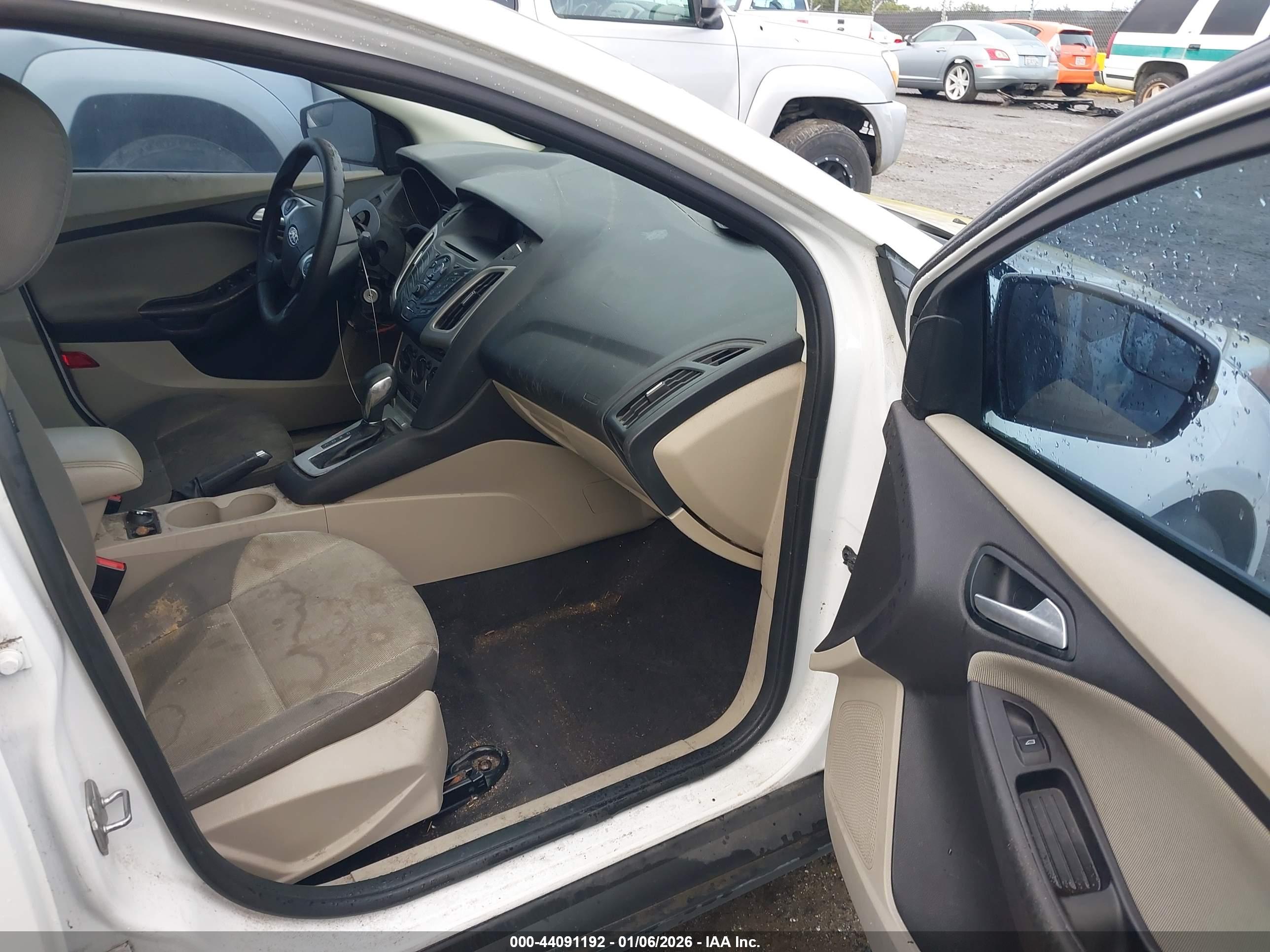 FORD FOCUS image 5