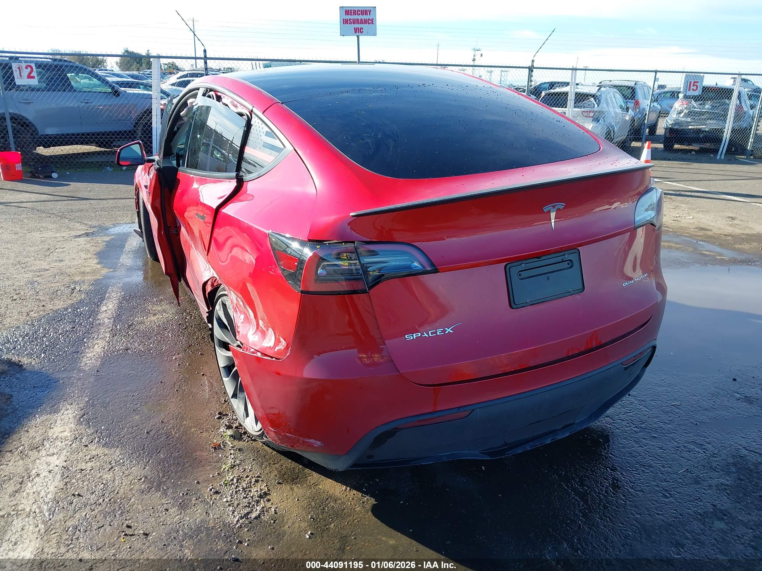 TESLA MODEL image 3