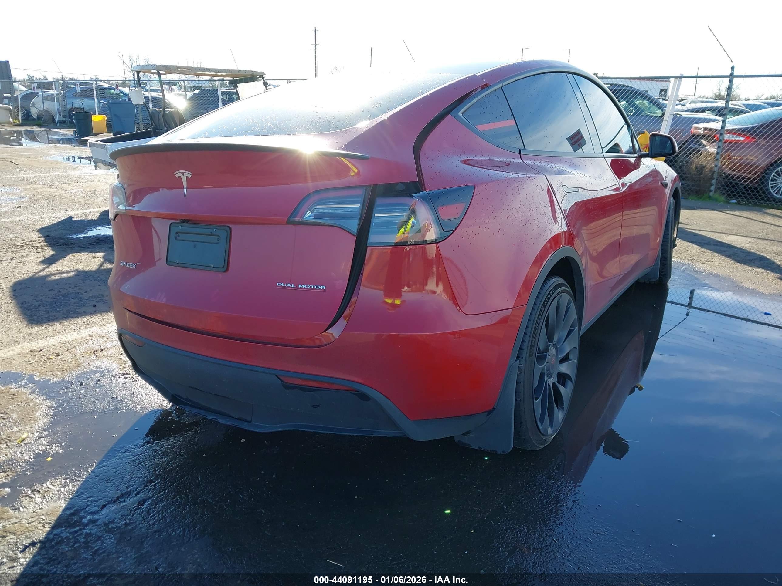 TESLA MODEL image 4