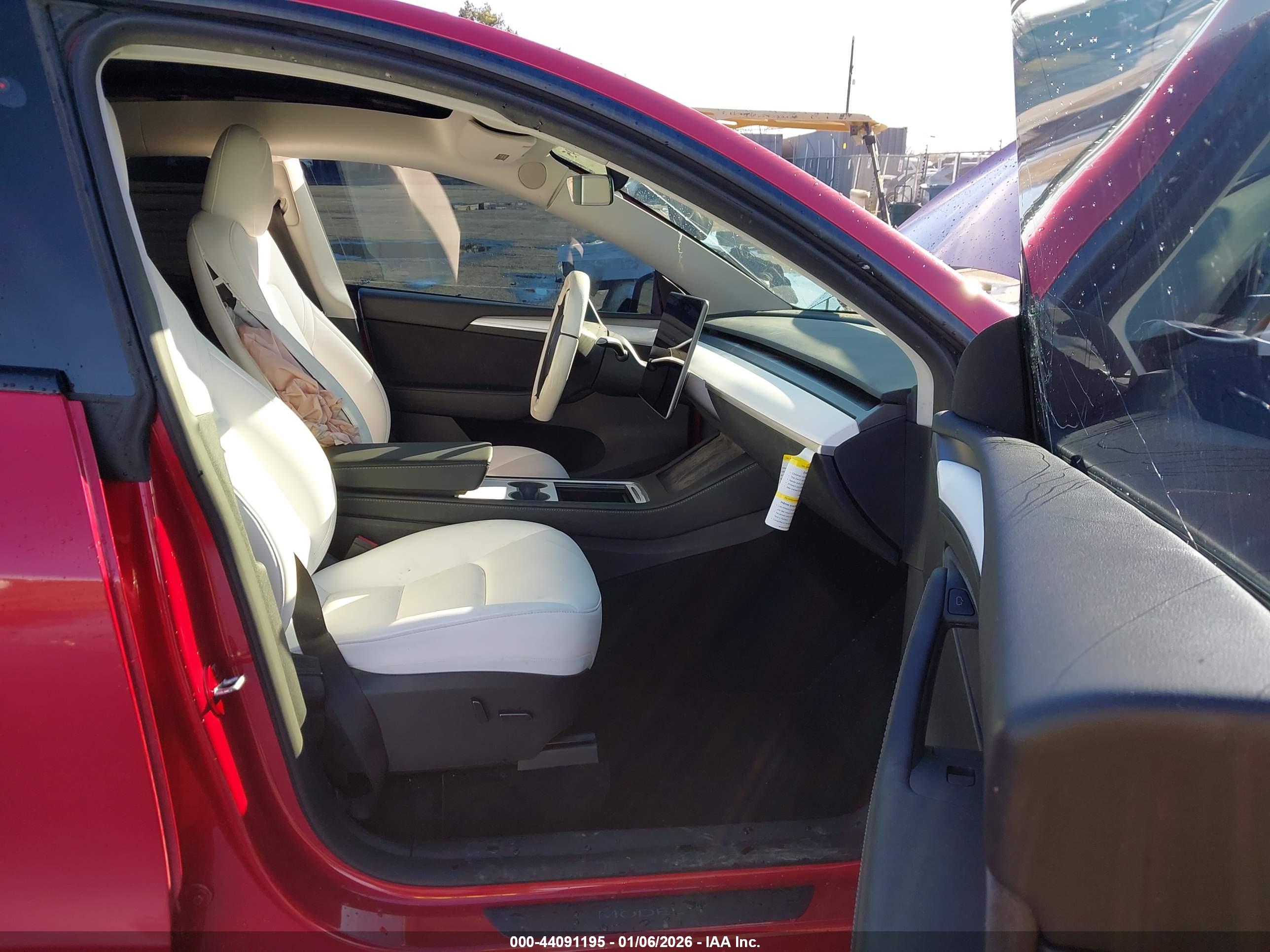 TESLA MODEL image 5