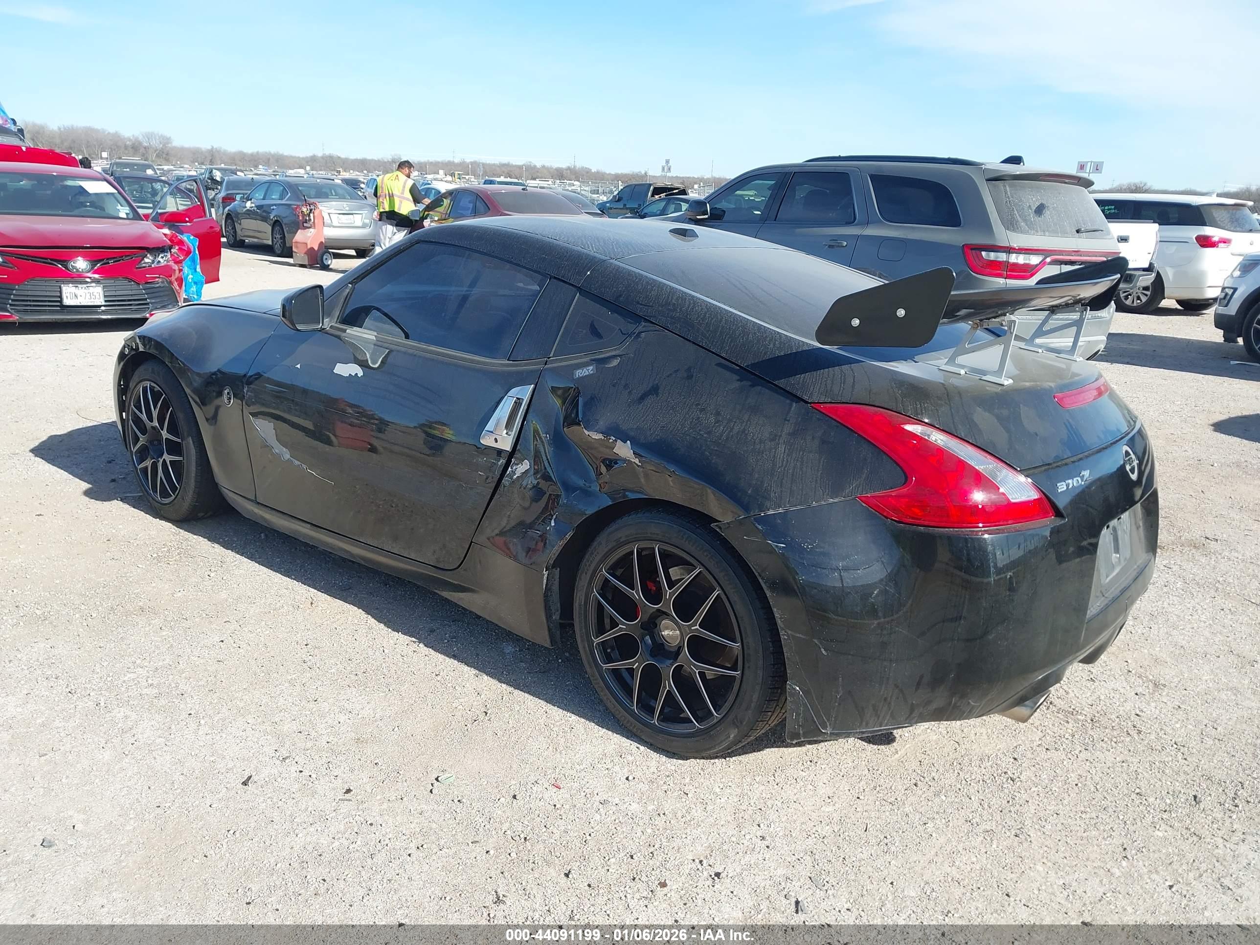 NISSAN 370Z image 3