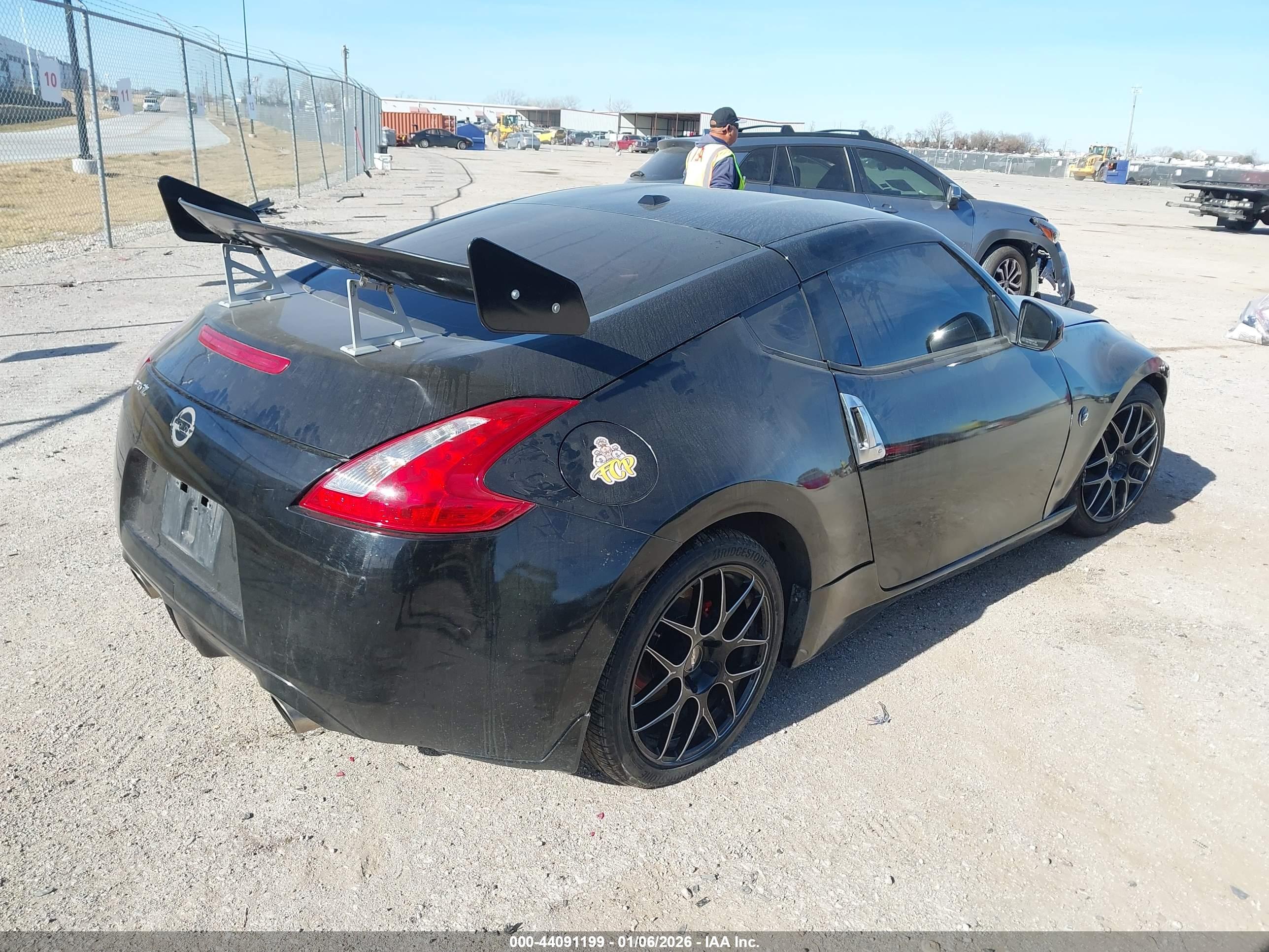 NISSAN 370Z image 4