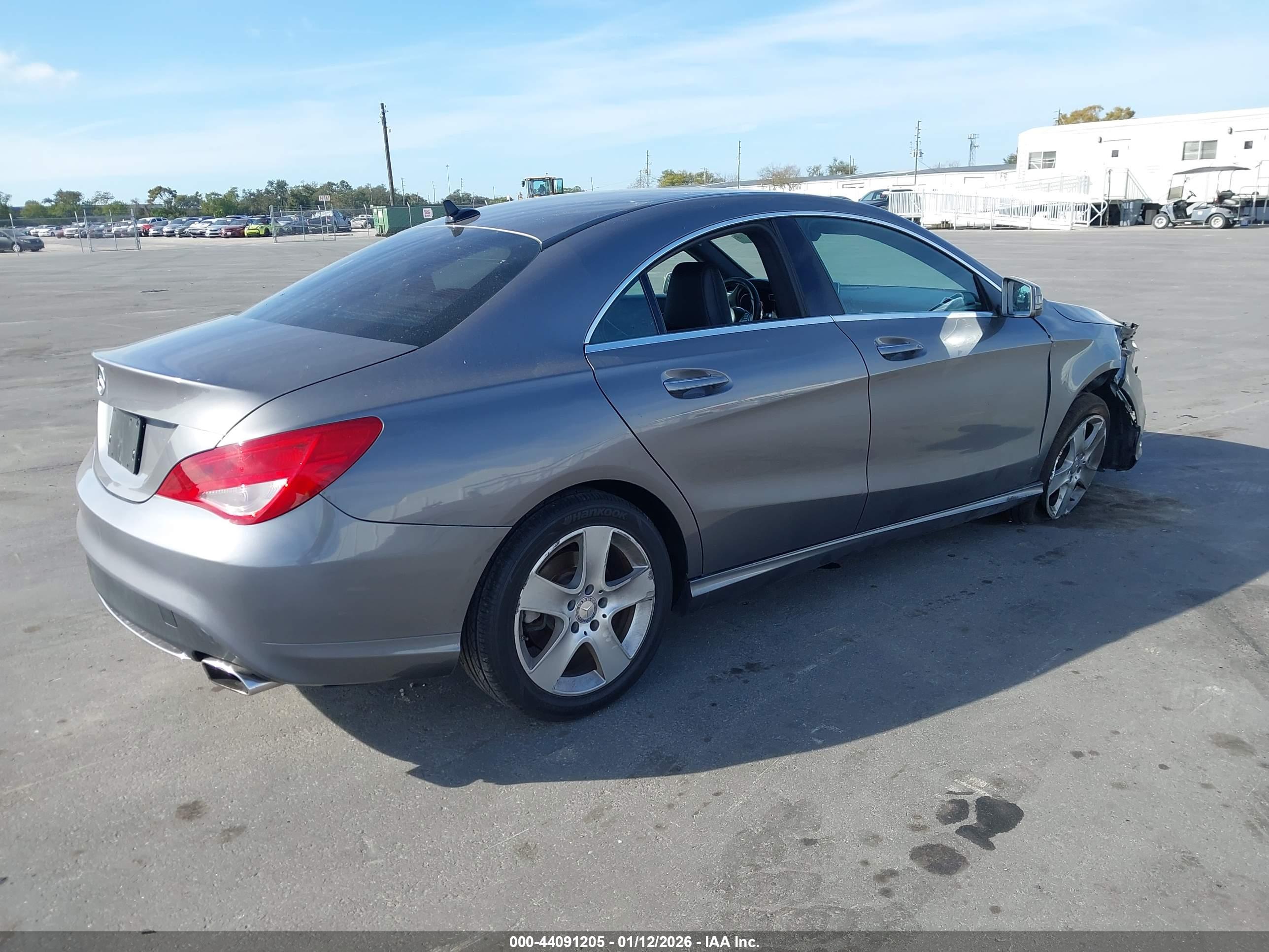 MERCEDES-BENZ CLA image 4