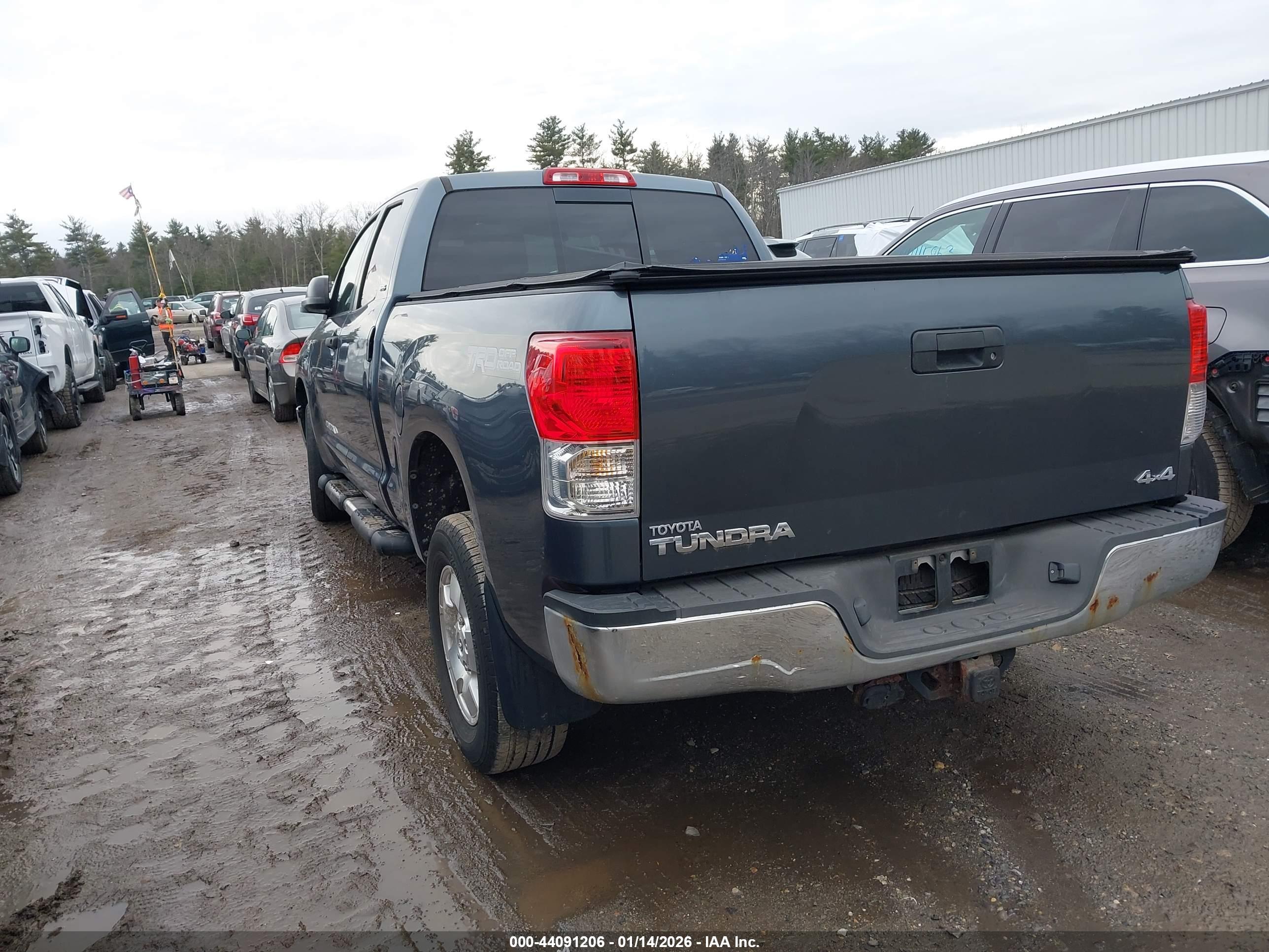 TOYOTA TUNDRA image 3