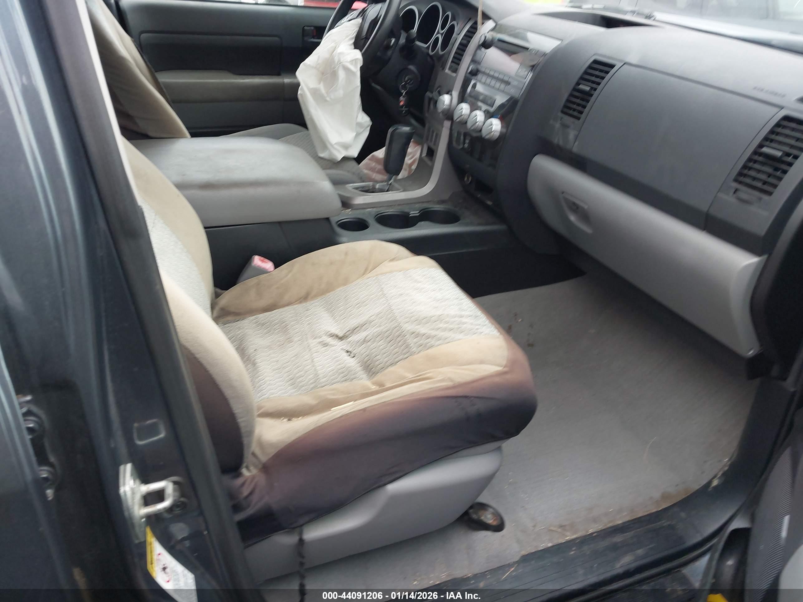TOYOTA TUNDRA image 5