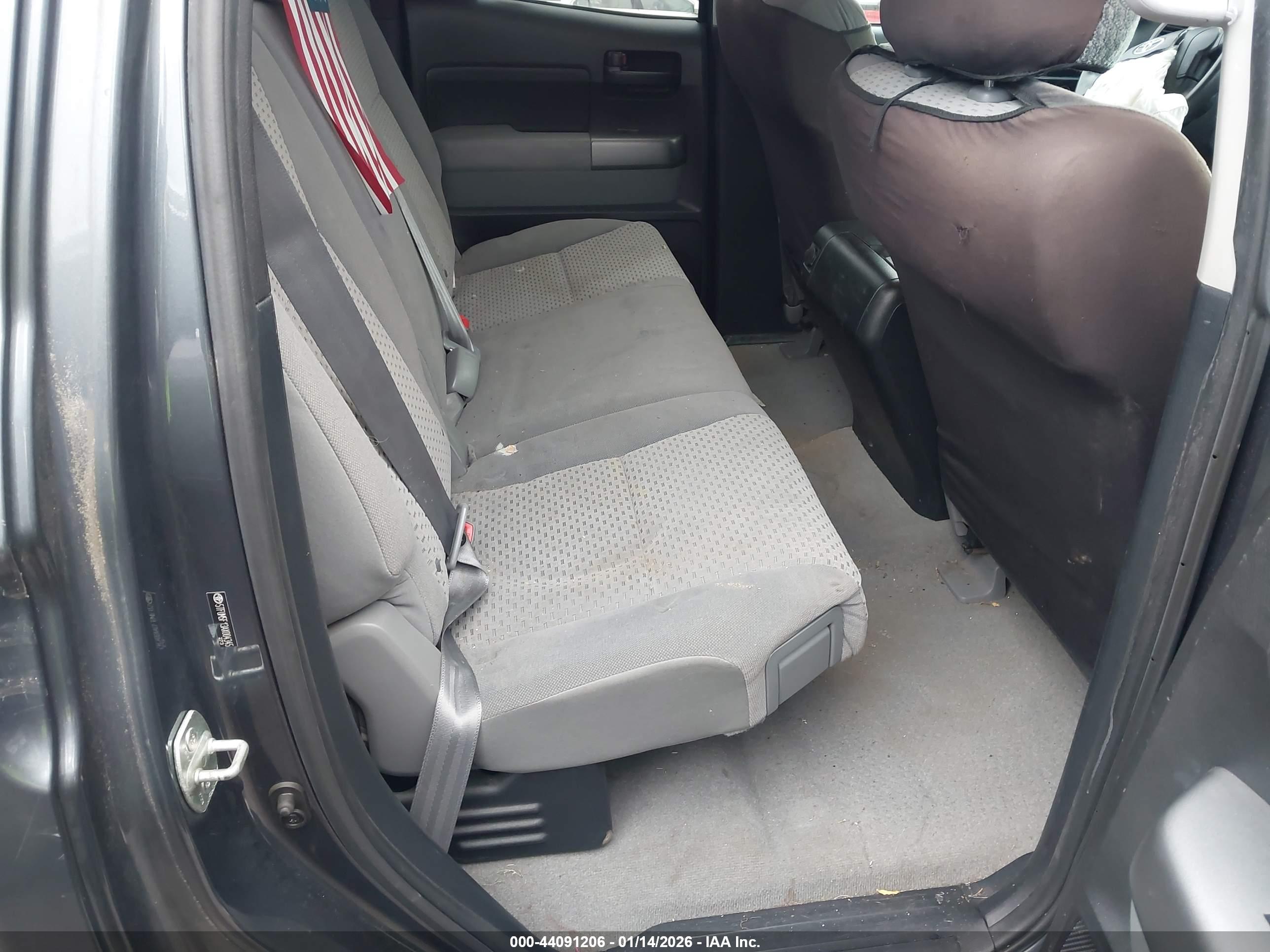 TOYOTA TUNDRA image 8