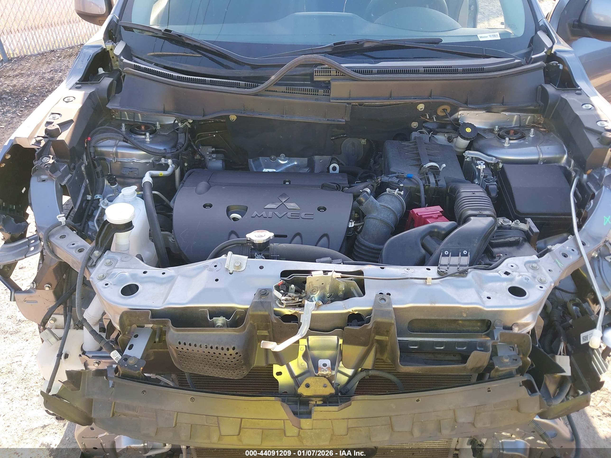 MITSUBISHI OUTLANDER image 10