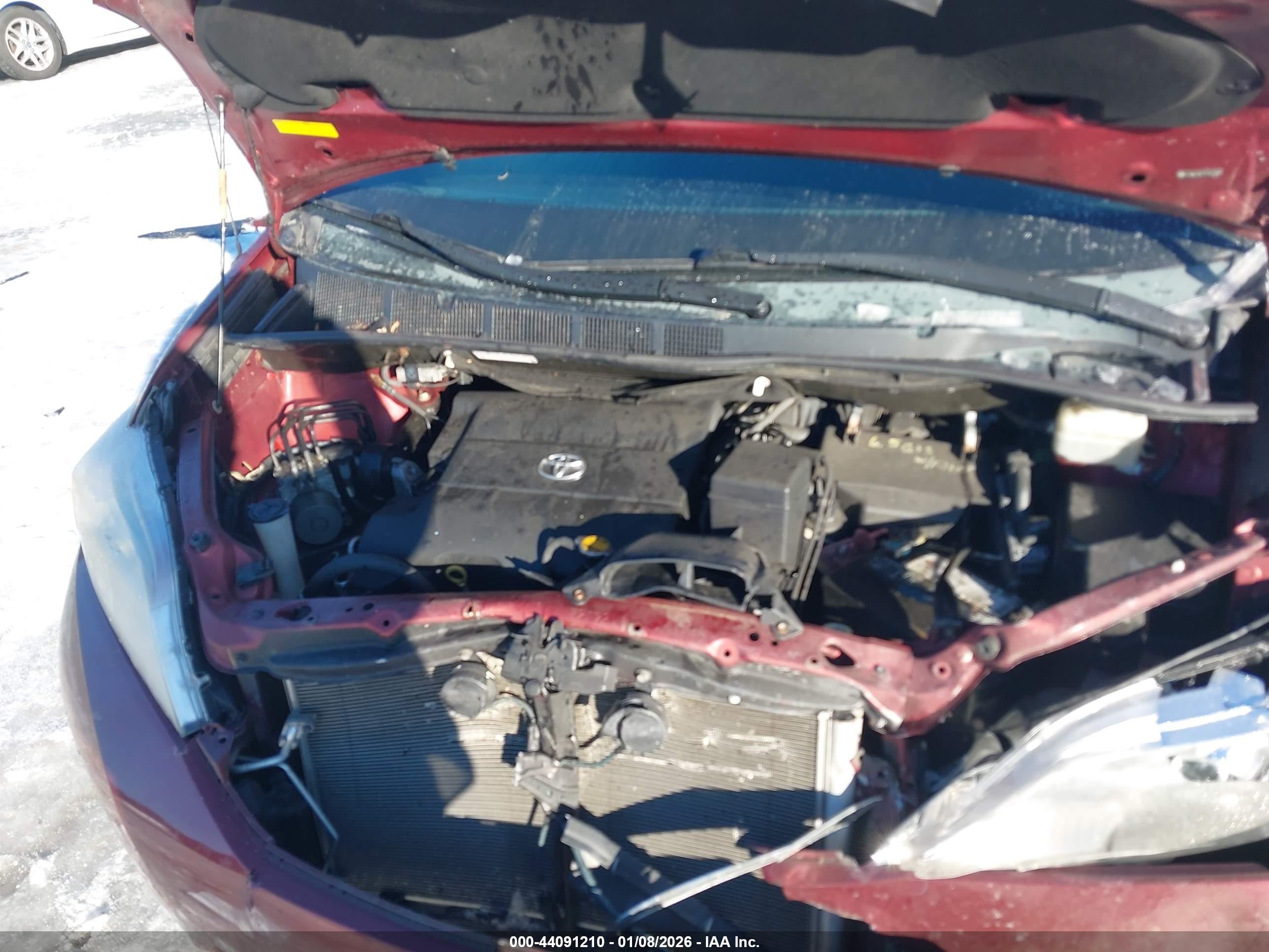 TOYOTA SIENNA image 10