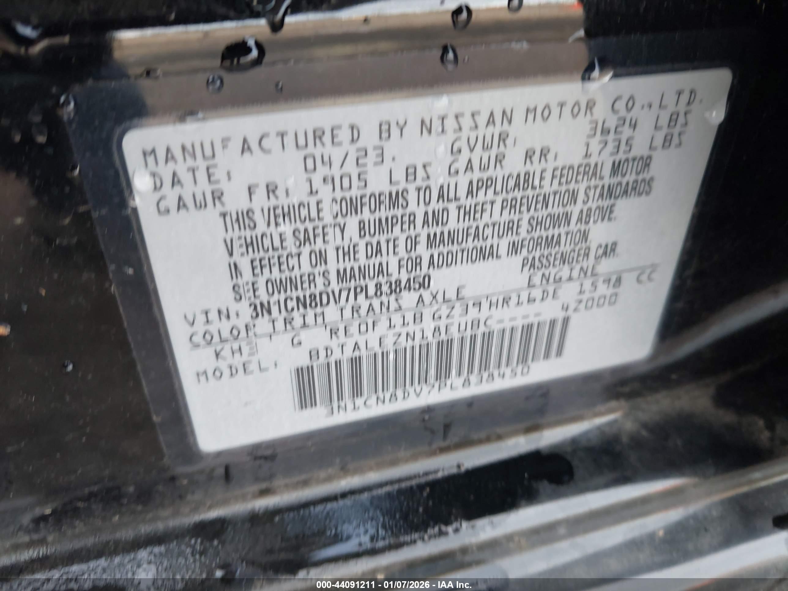 NISSAN VERSA image 9