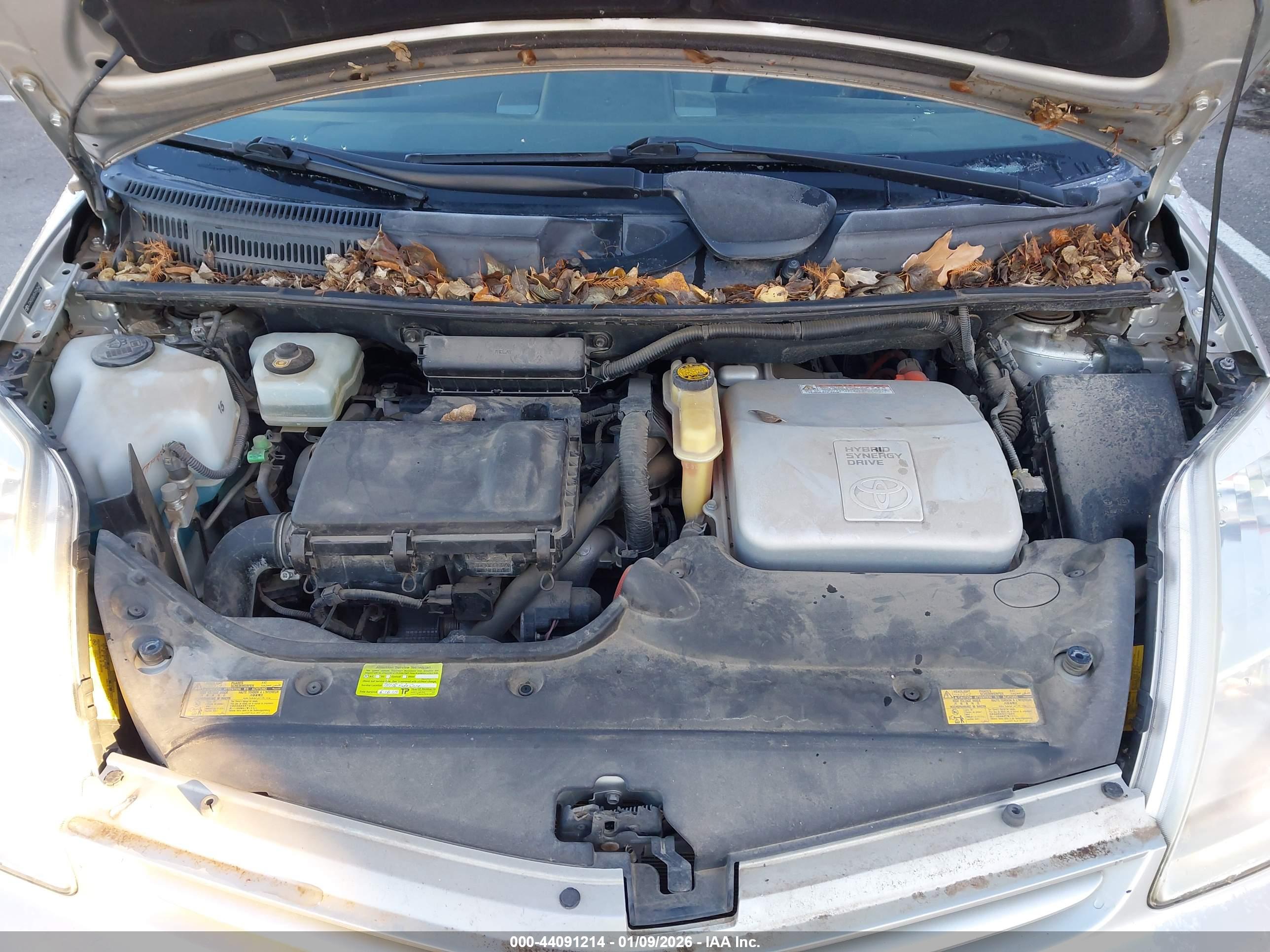 TOYOTA PRIUS image 10