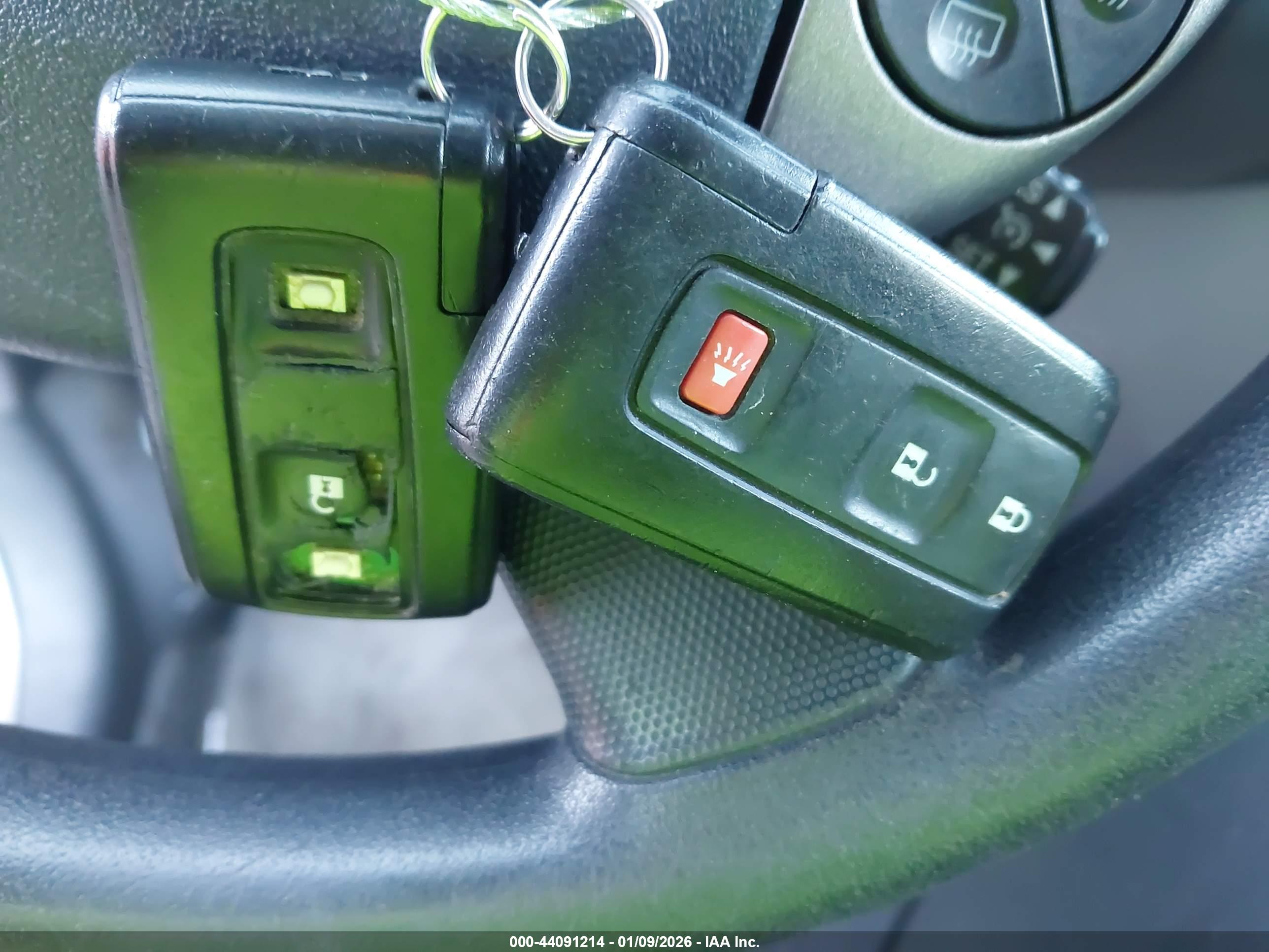 TOYOTA PRIUS image 11