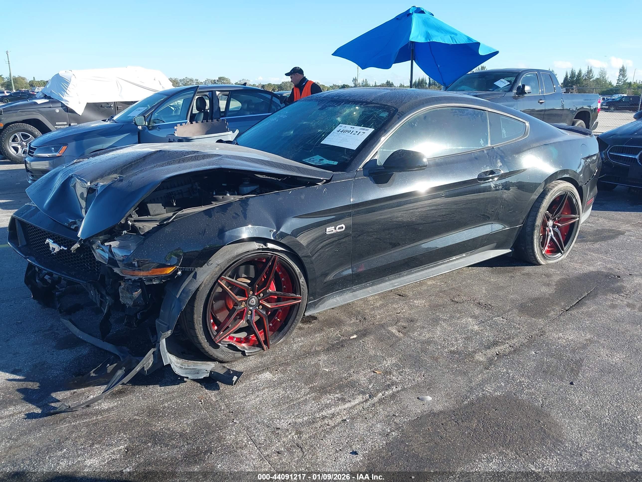 FORD MUSTANG image 2
