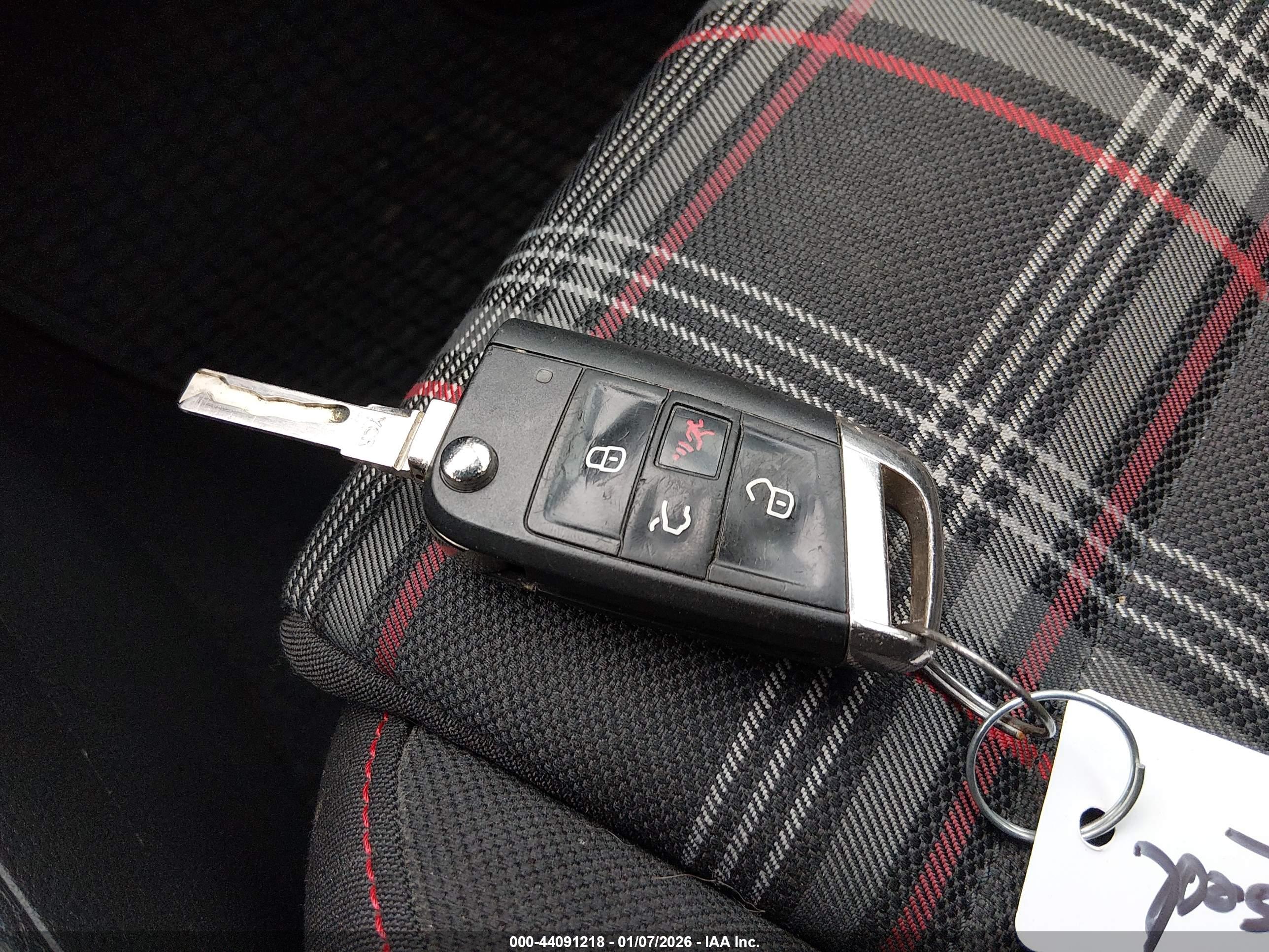 VOLKSWAGEN GOLF image 11