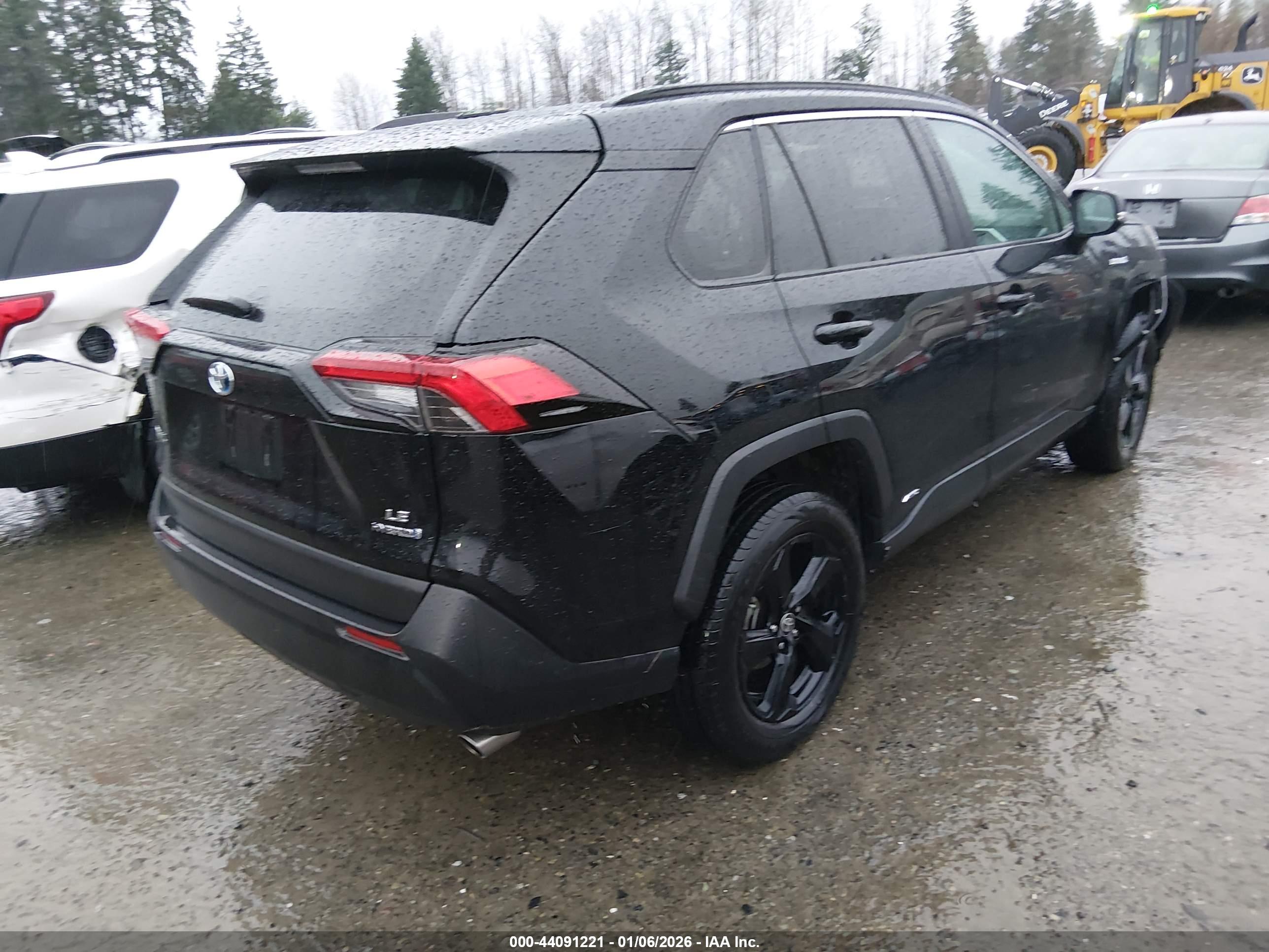 TOYOTA RAV4 image 4