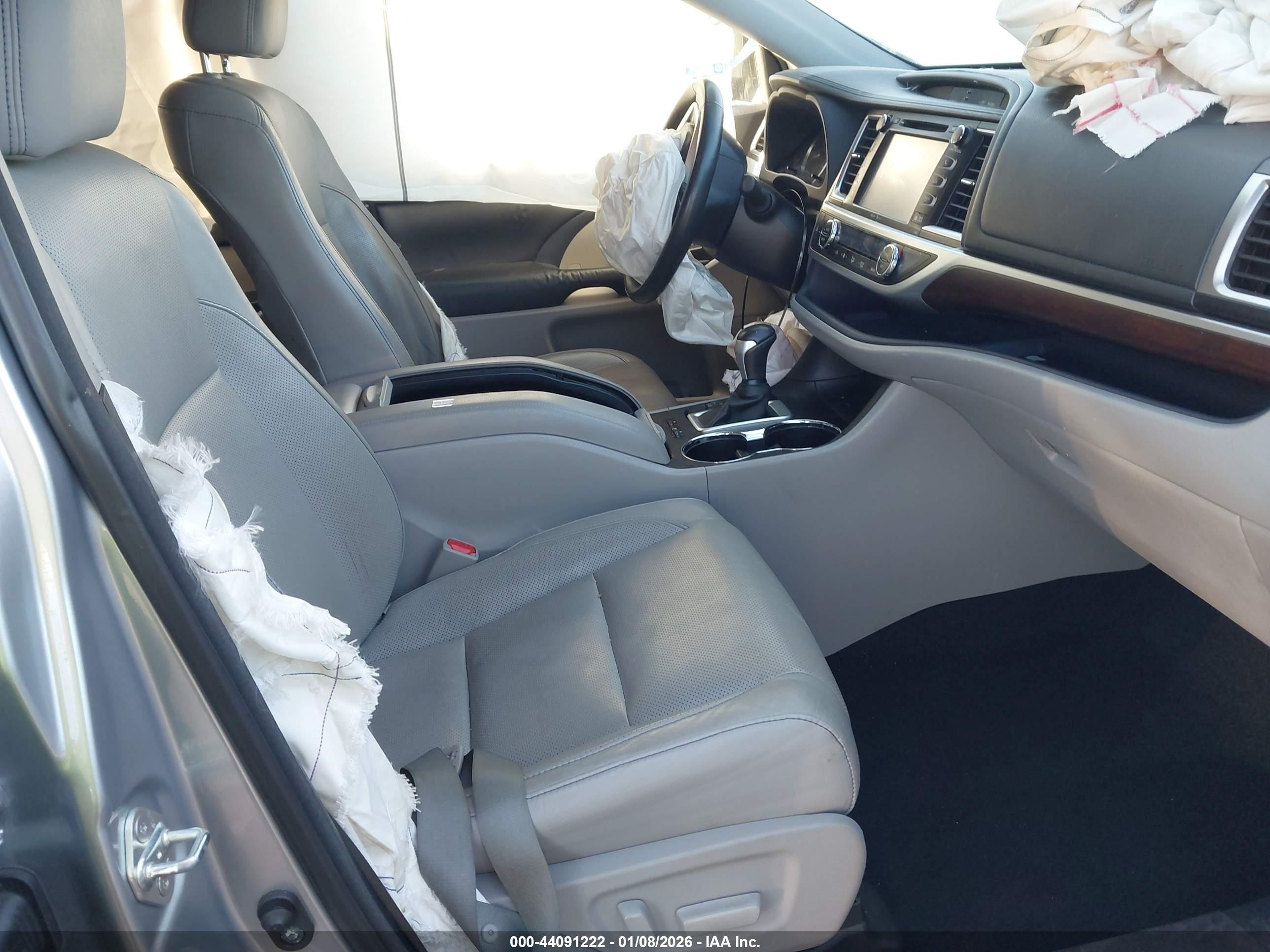 TOYOTA HIGHLANDER image 5