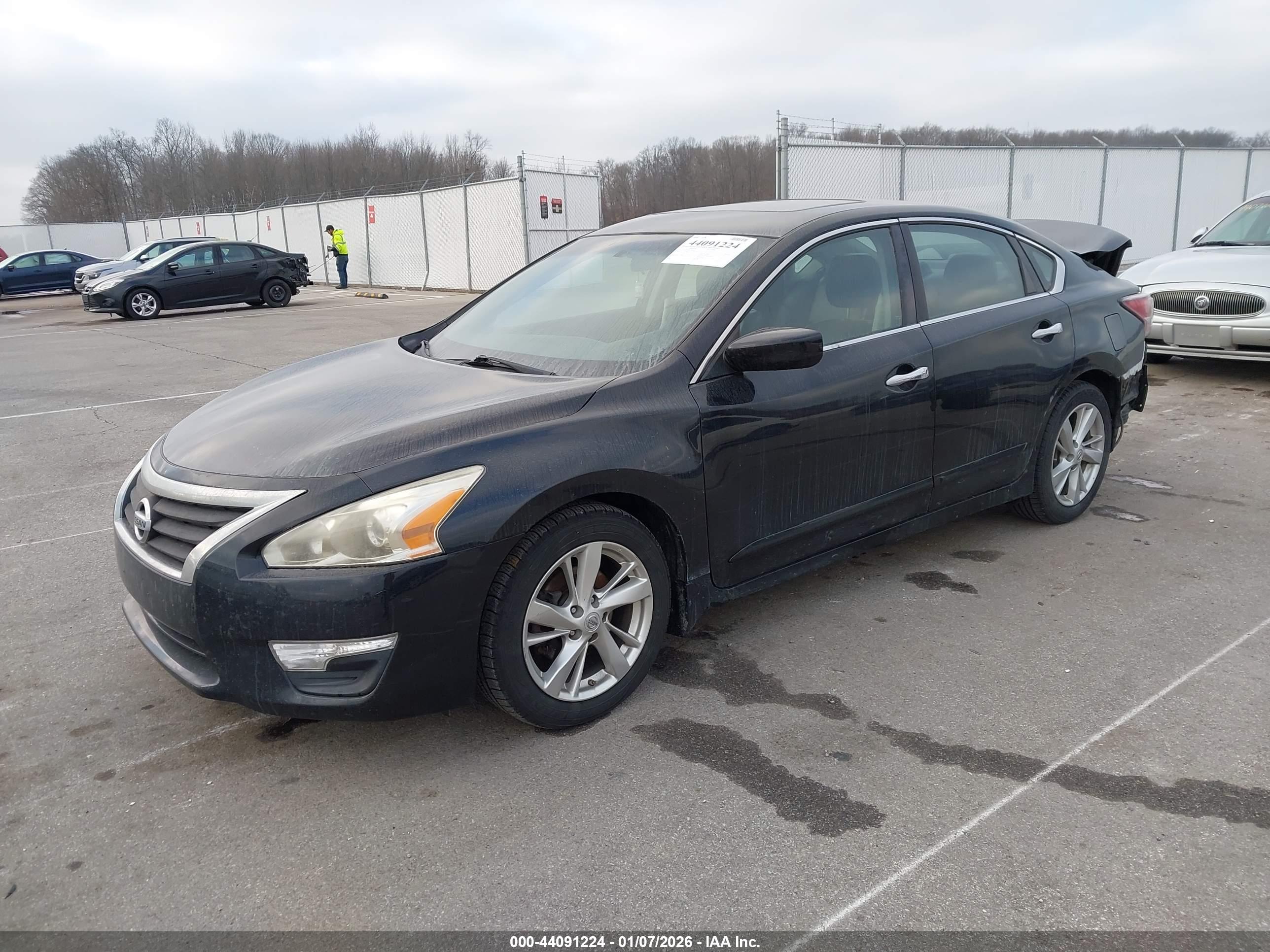 NISSAN ALTIMA image 2