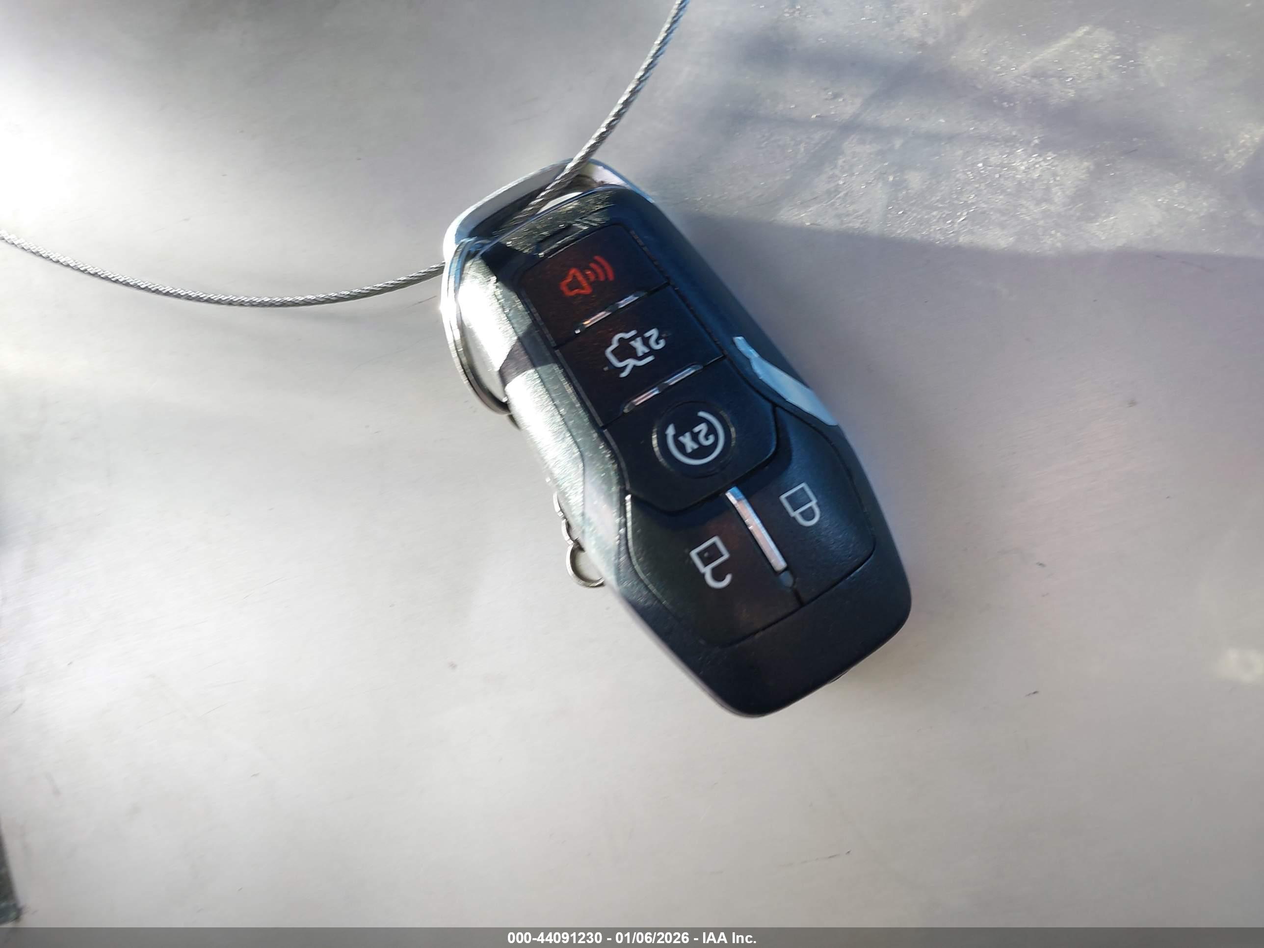 FORD EXPLORER image 11