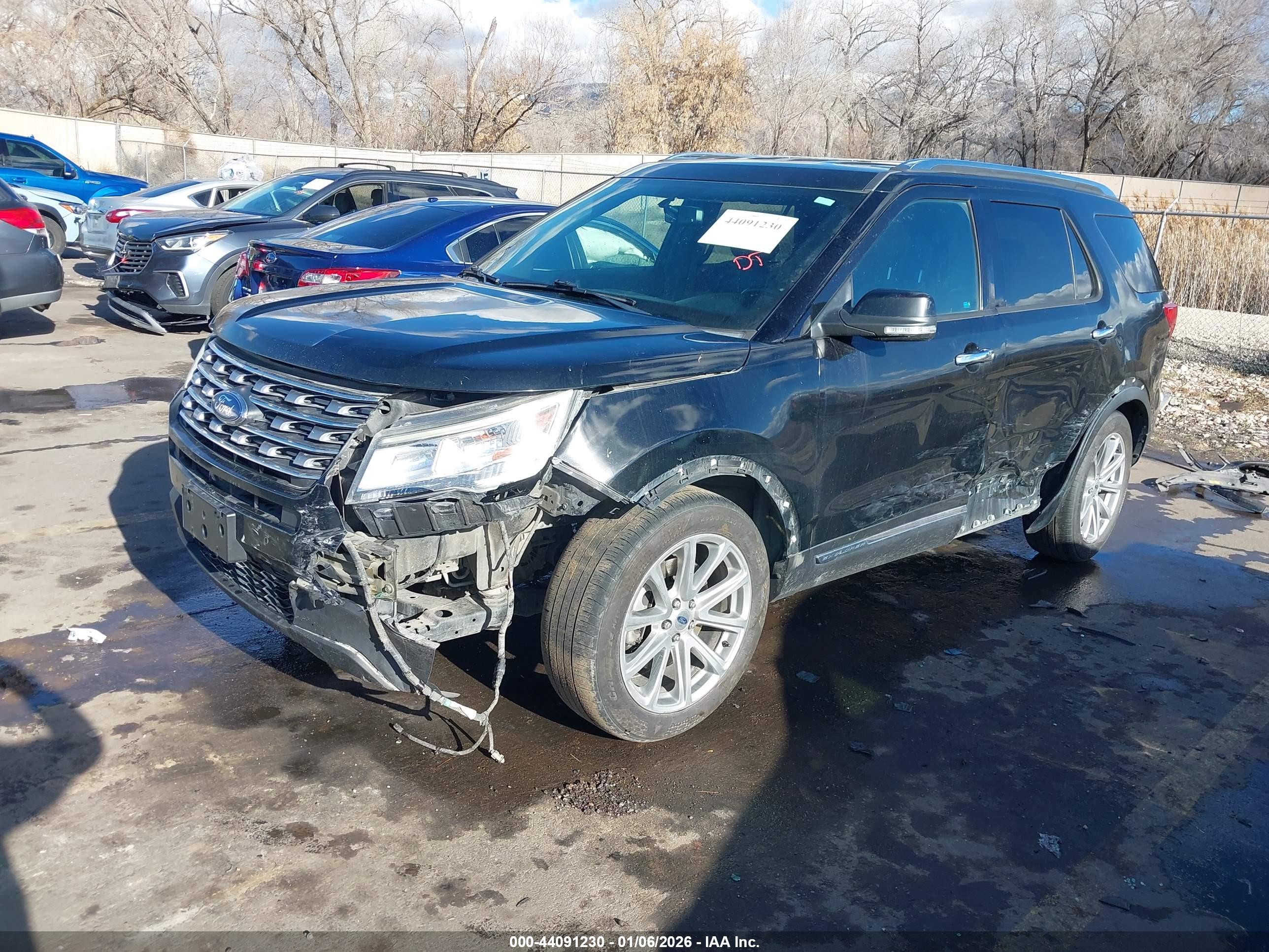 FORD EXPLORER image 2