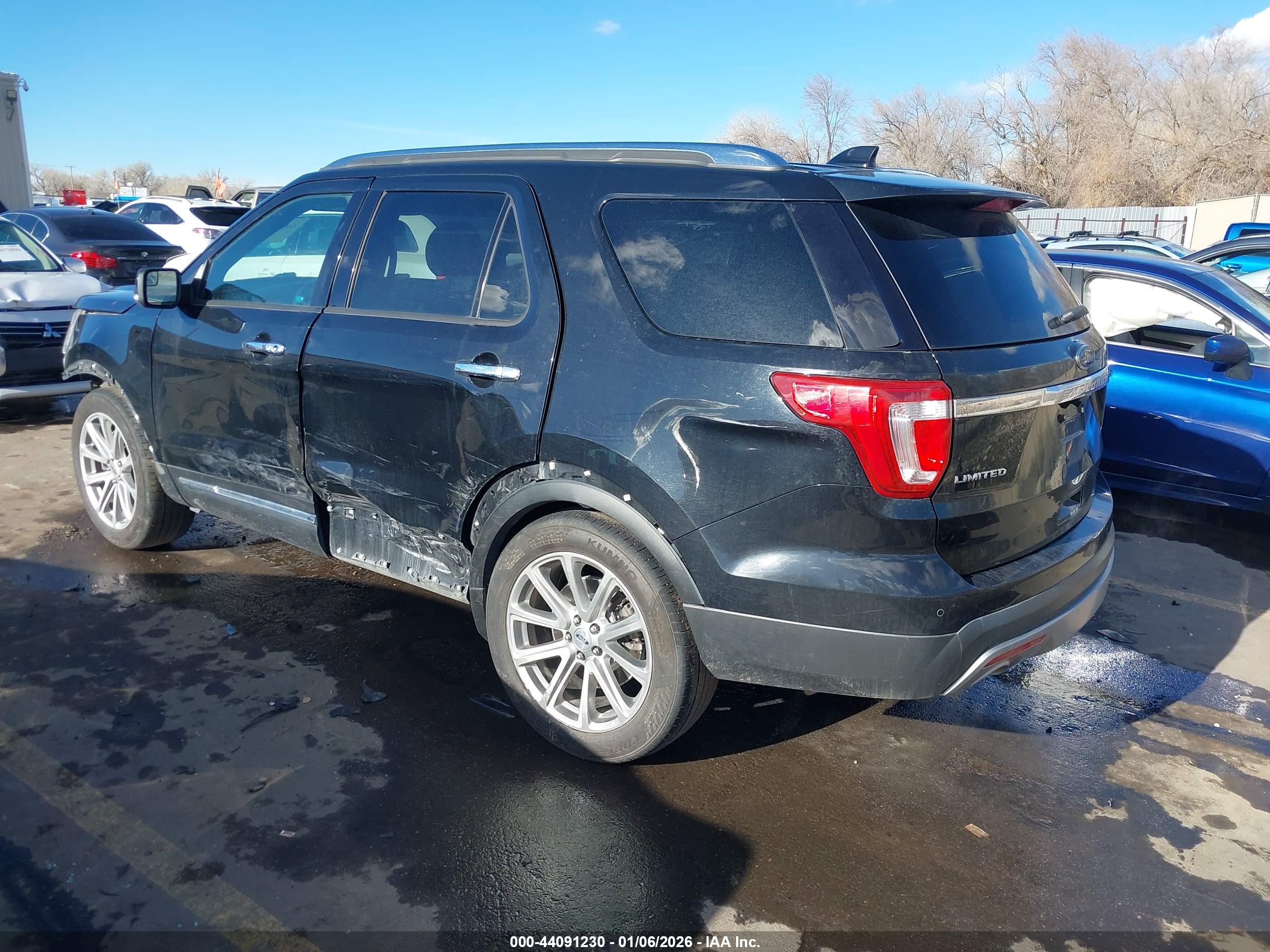 FORD EXPLORER image 3