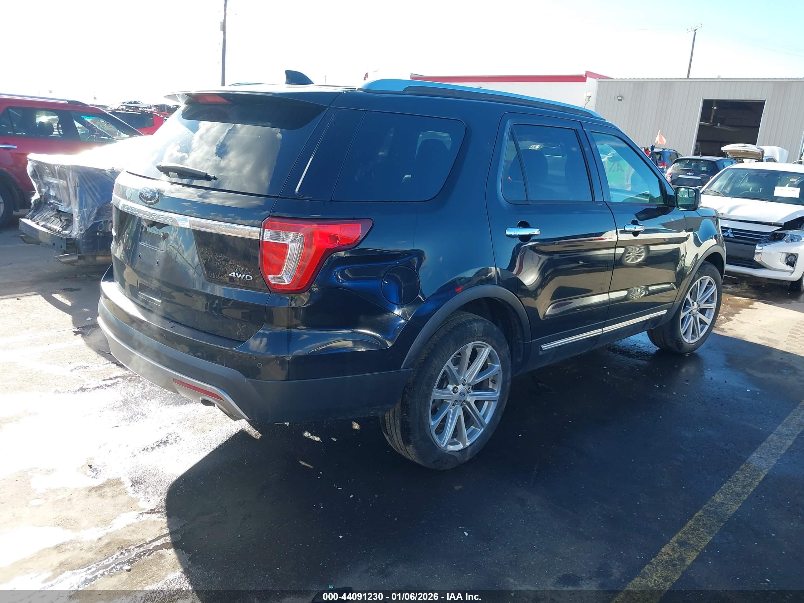 FORD EXPLORER image 4