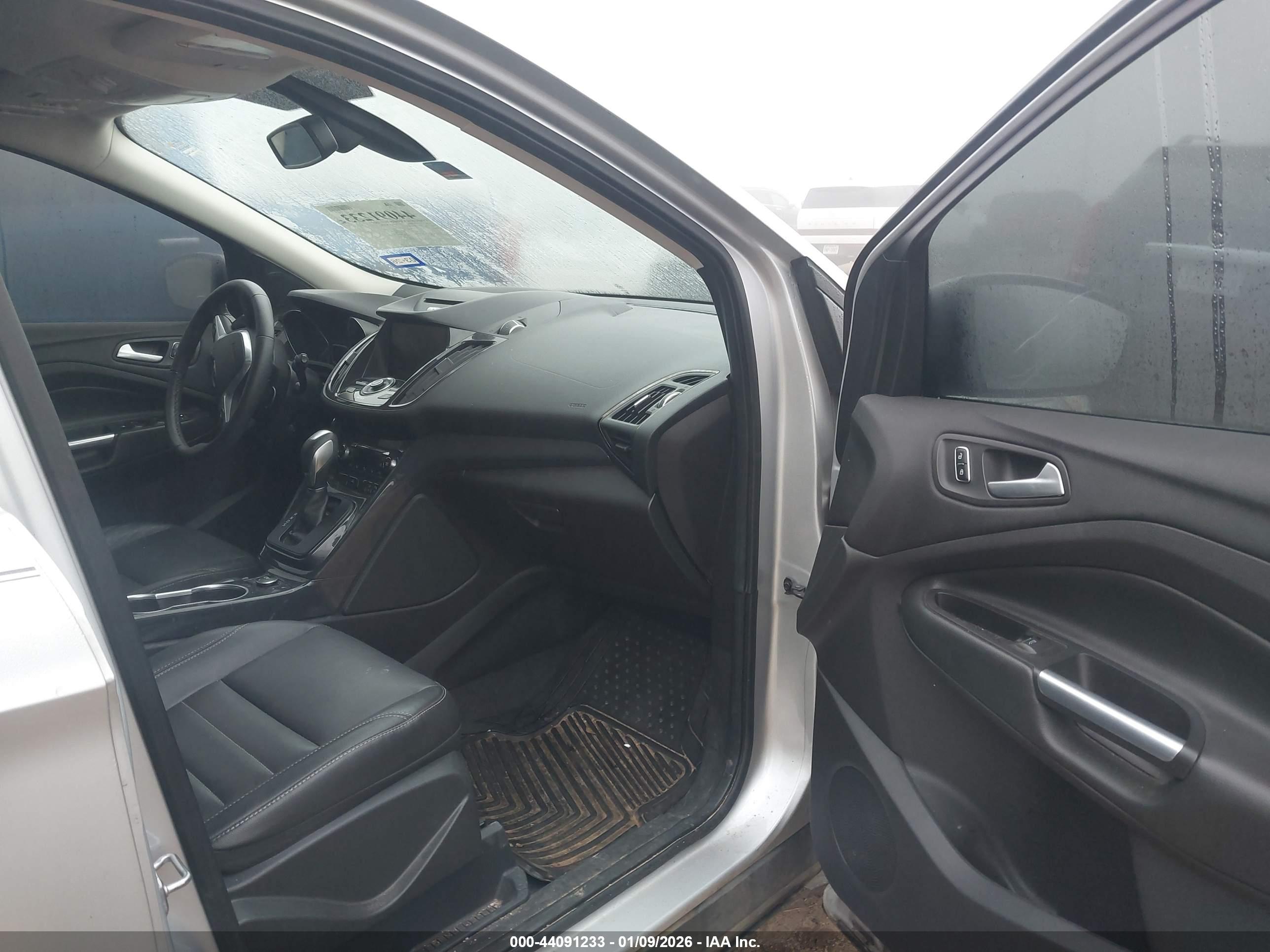 FORD ESCAPE image 5