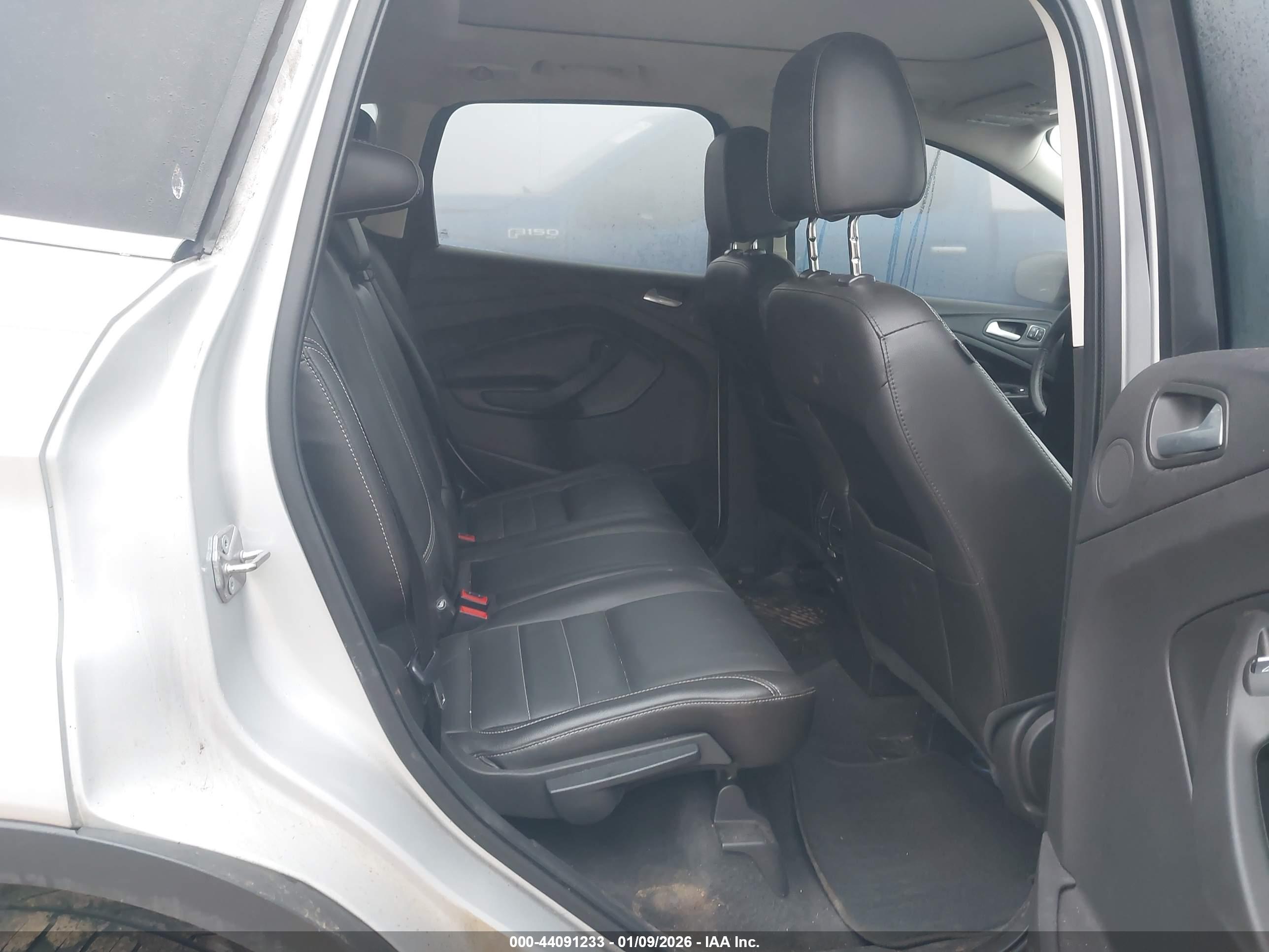 FORD ESCAPE image 8