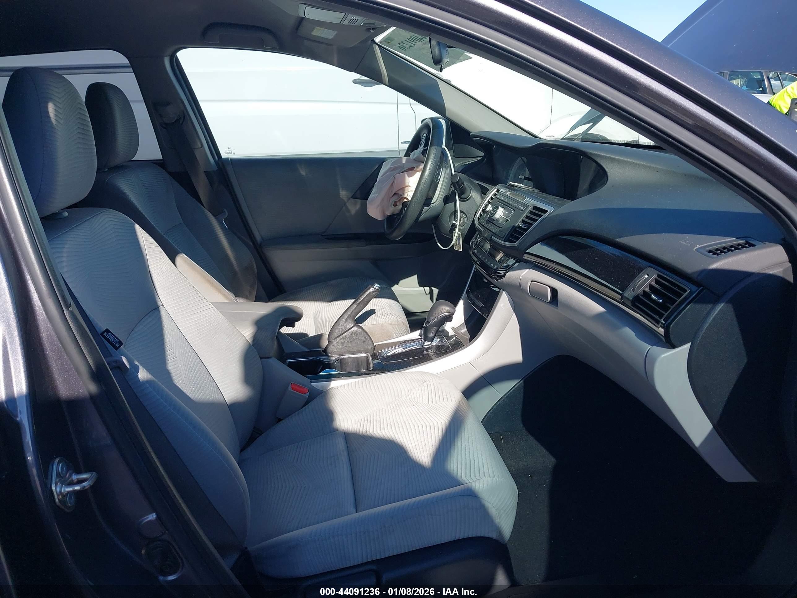 HONDA ACCORD image 5