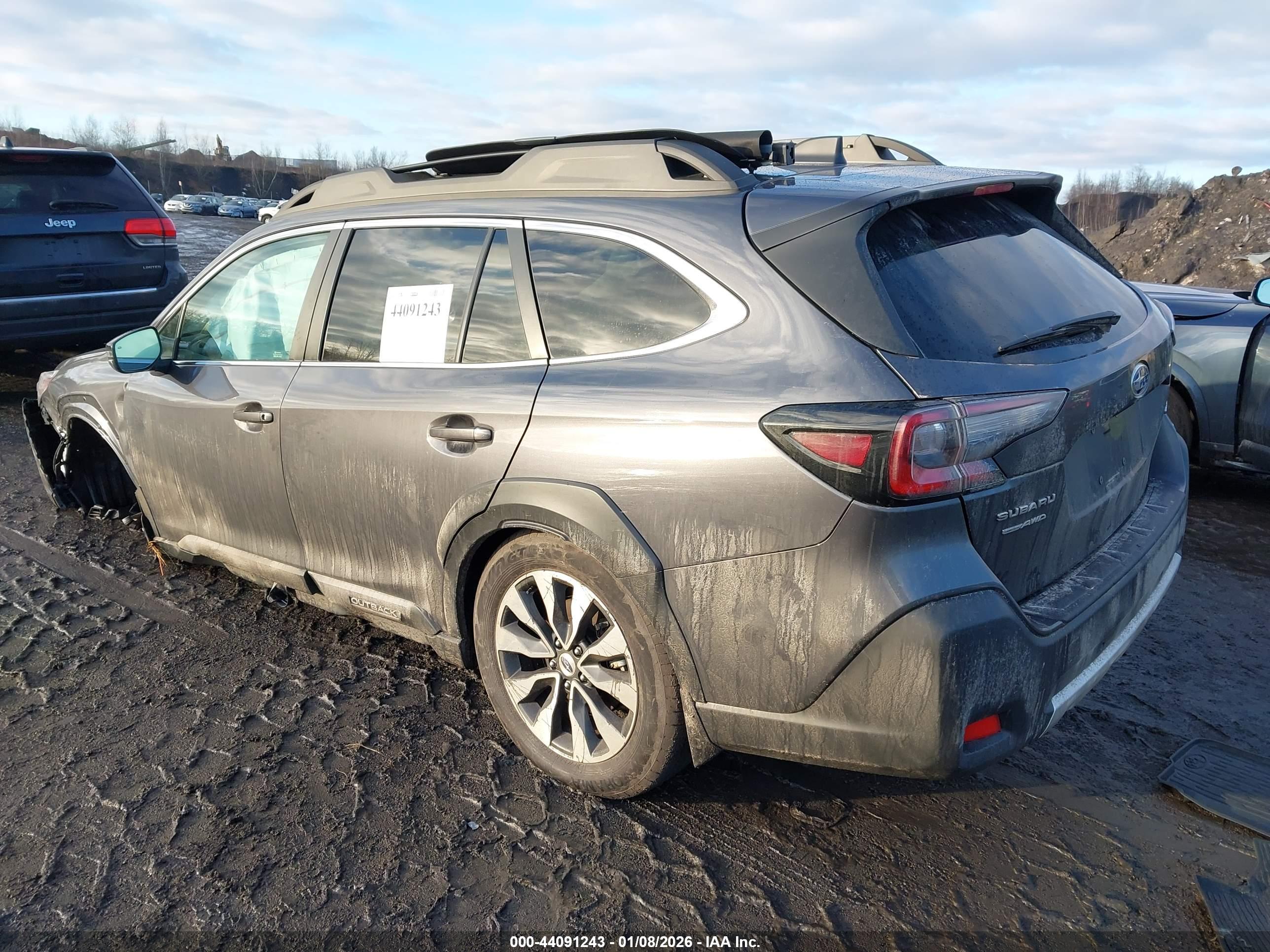 SUBARU OUTBACK image 3