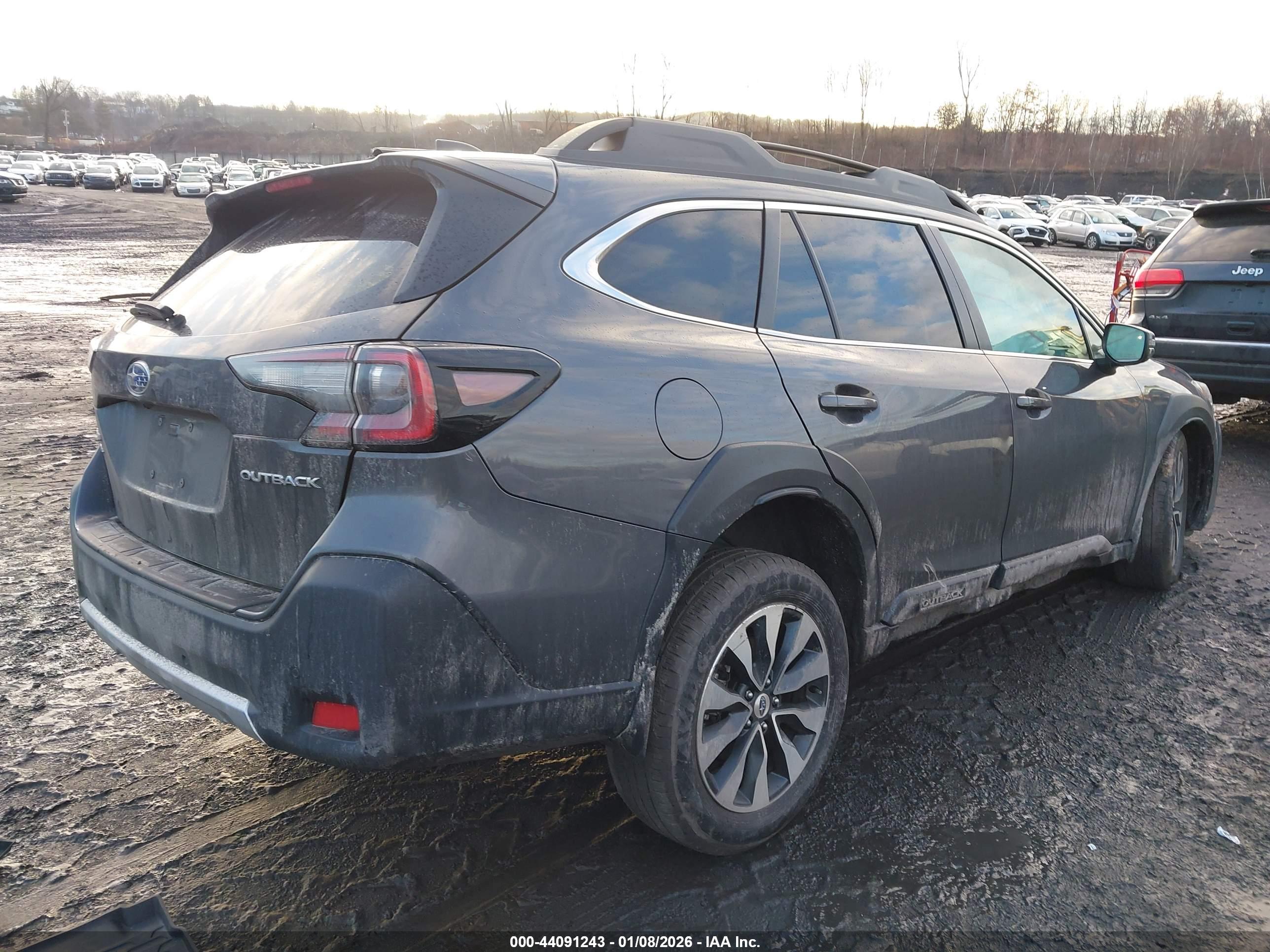 SUBARU OUTBACK image 4