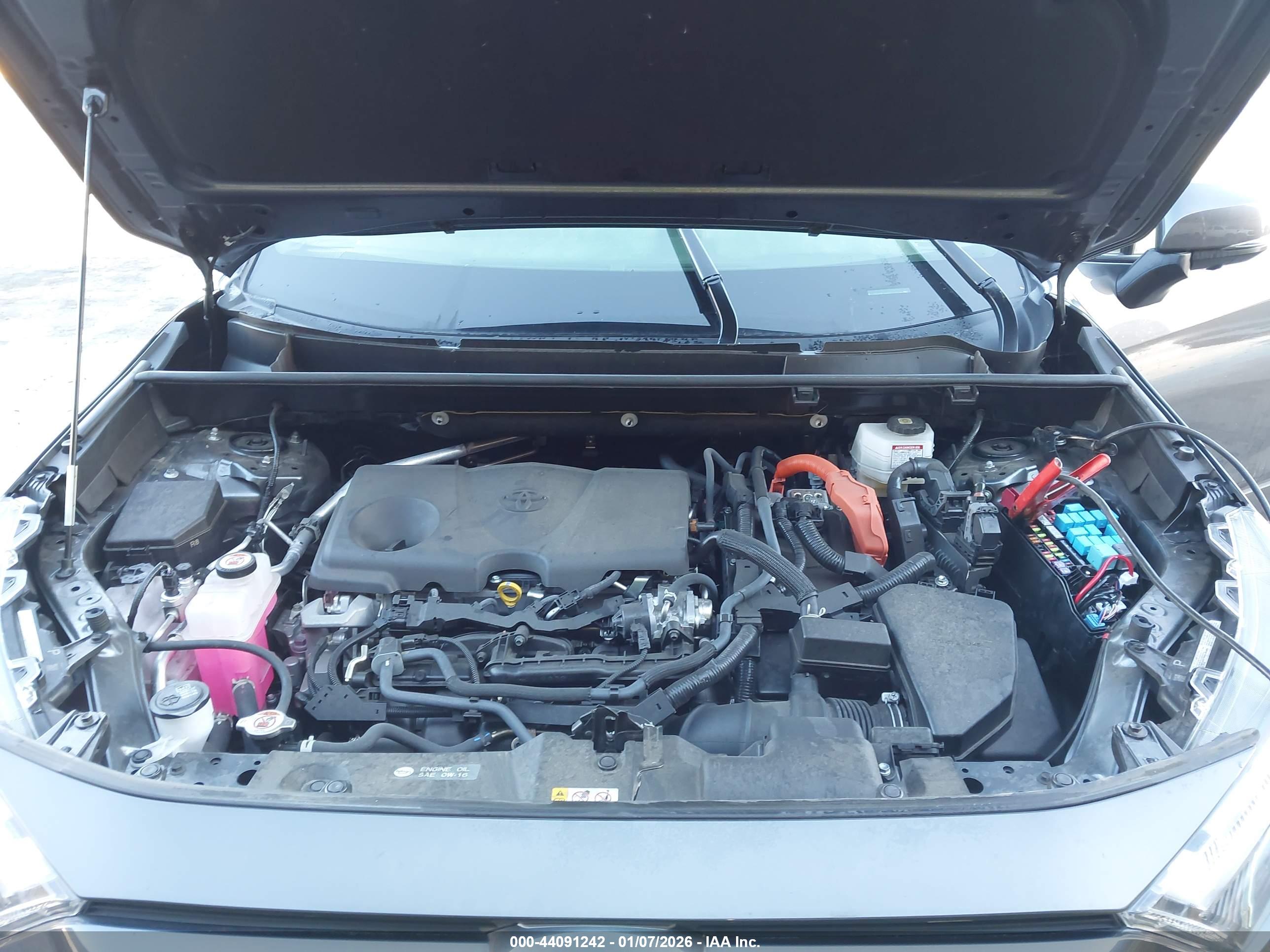 TOYOTA RAV4 image 10