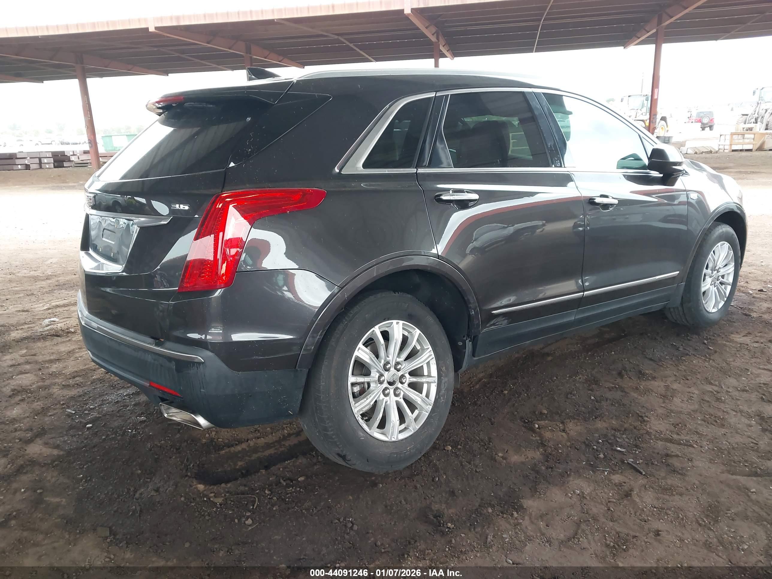 CADILLAC XT5 image 4